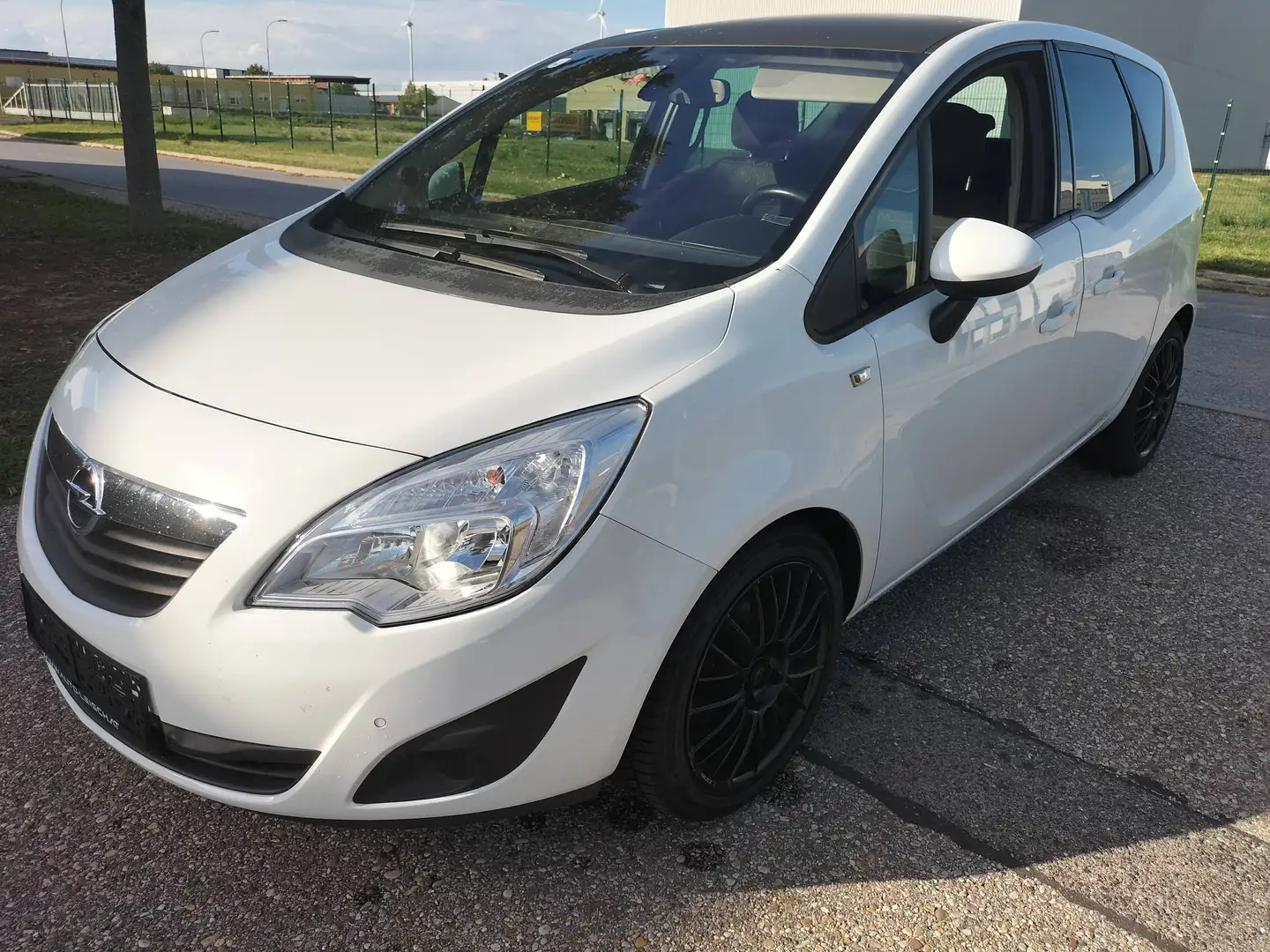Opel Meriva Meriva 1,4 ecoFlex Turbo Edition 30 Start&Stop Weiß - 2