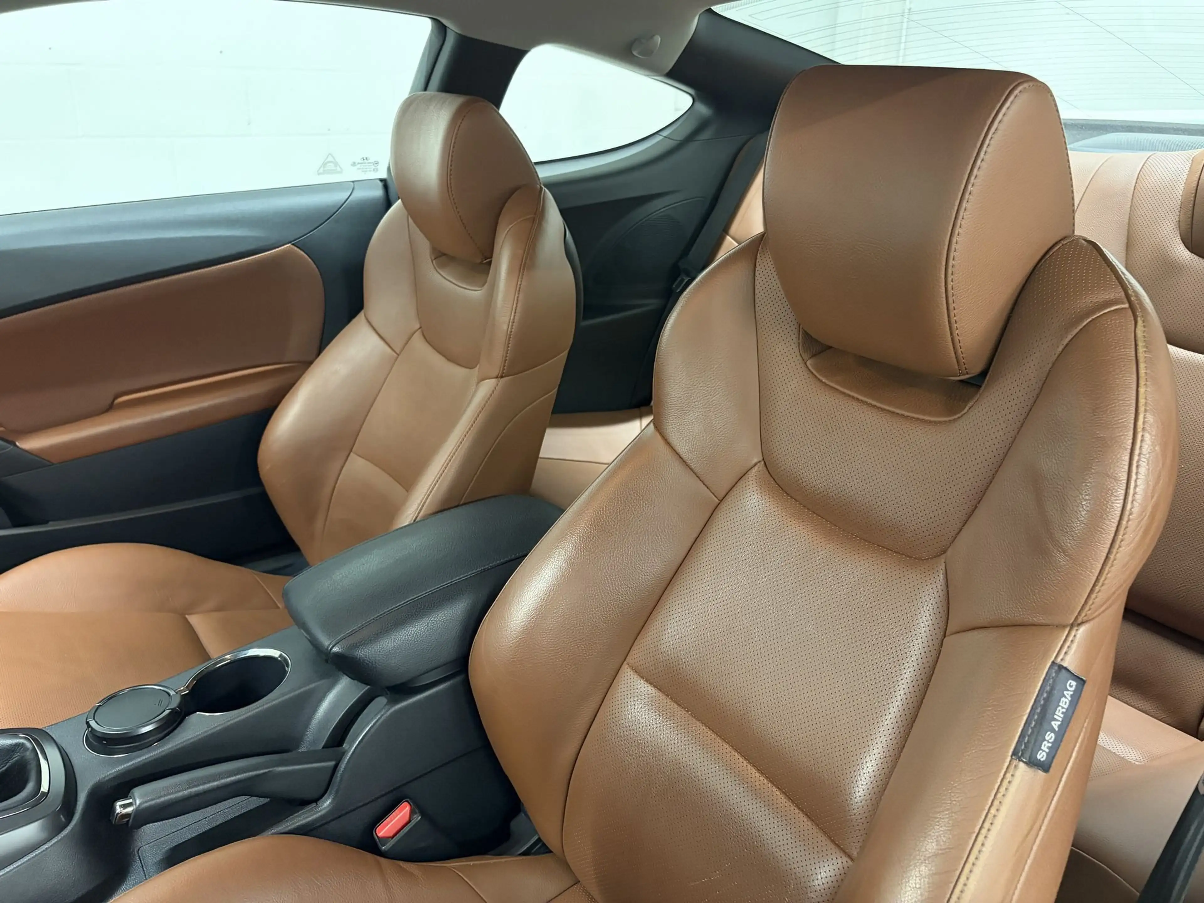 Hyundai Genesis Genesis Coupé T-GDI 2.0 — photo 9