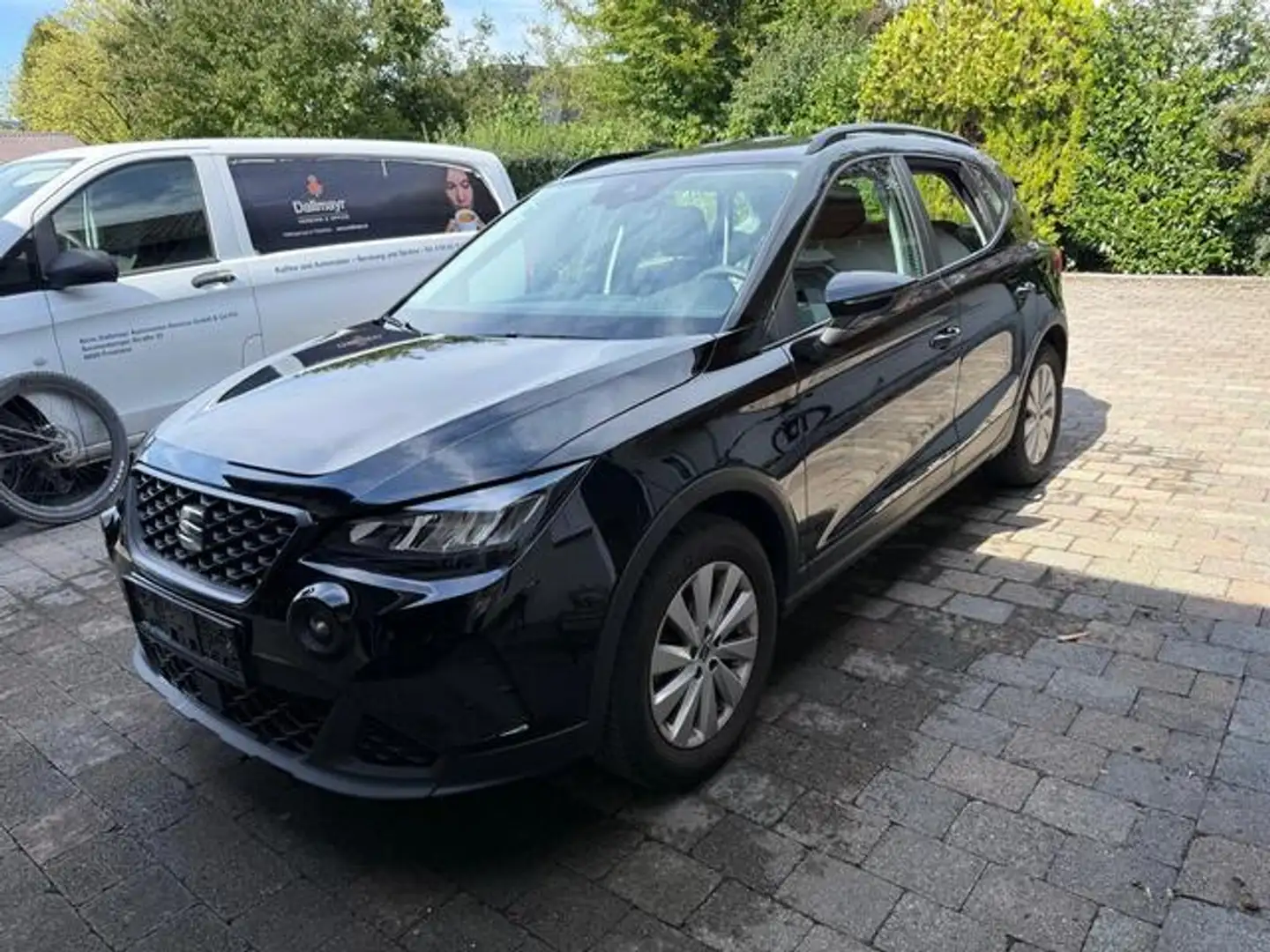 SEAT Arona Arona 1,0 Eco TSI Austria Edition Austria Edition Schwarz - 2