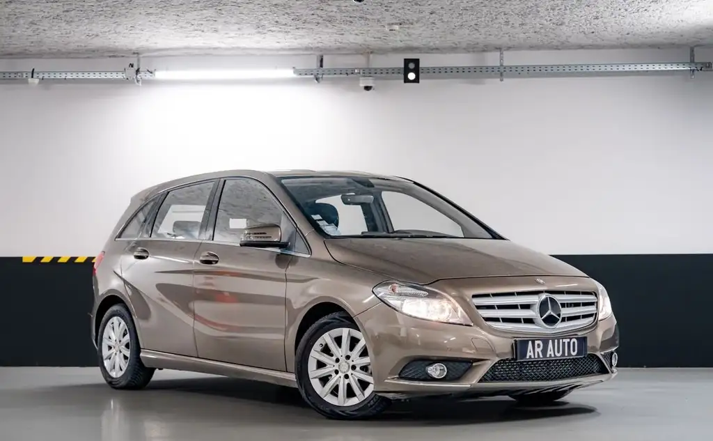 Mercedes-Benz B 180 2013 из Европы — купить под ключ