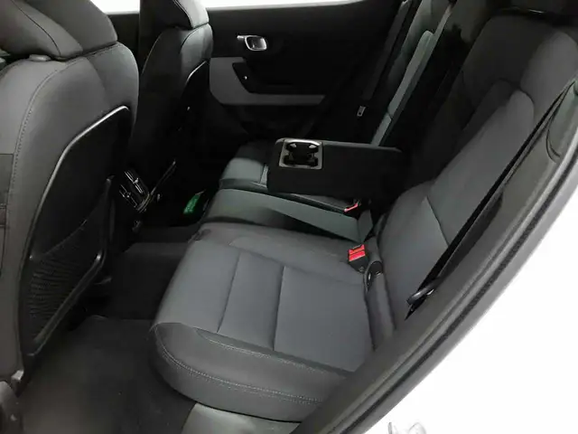 Polestar 2 view 13