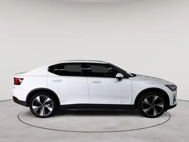 Polestar 2 view 3