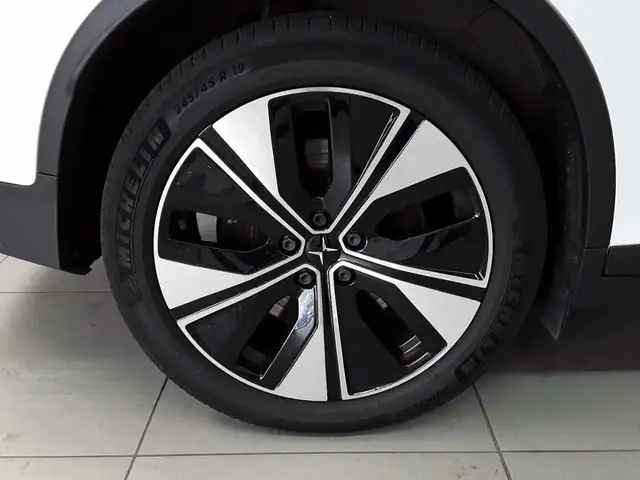 Polestar 2 view 20