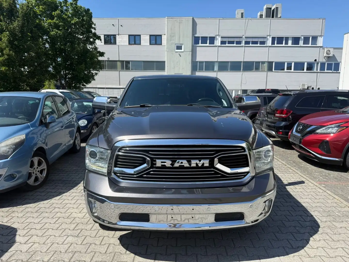 Dodge RAM Limited , 4x4 ,5.7 Hemi,Crew Cab, Grau - 2