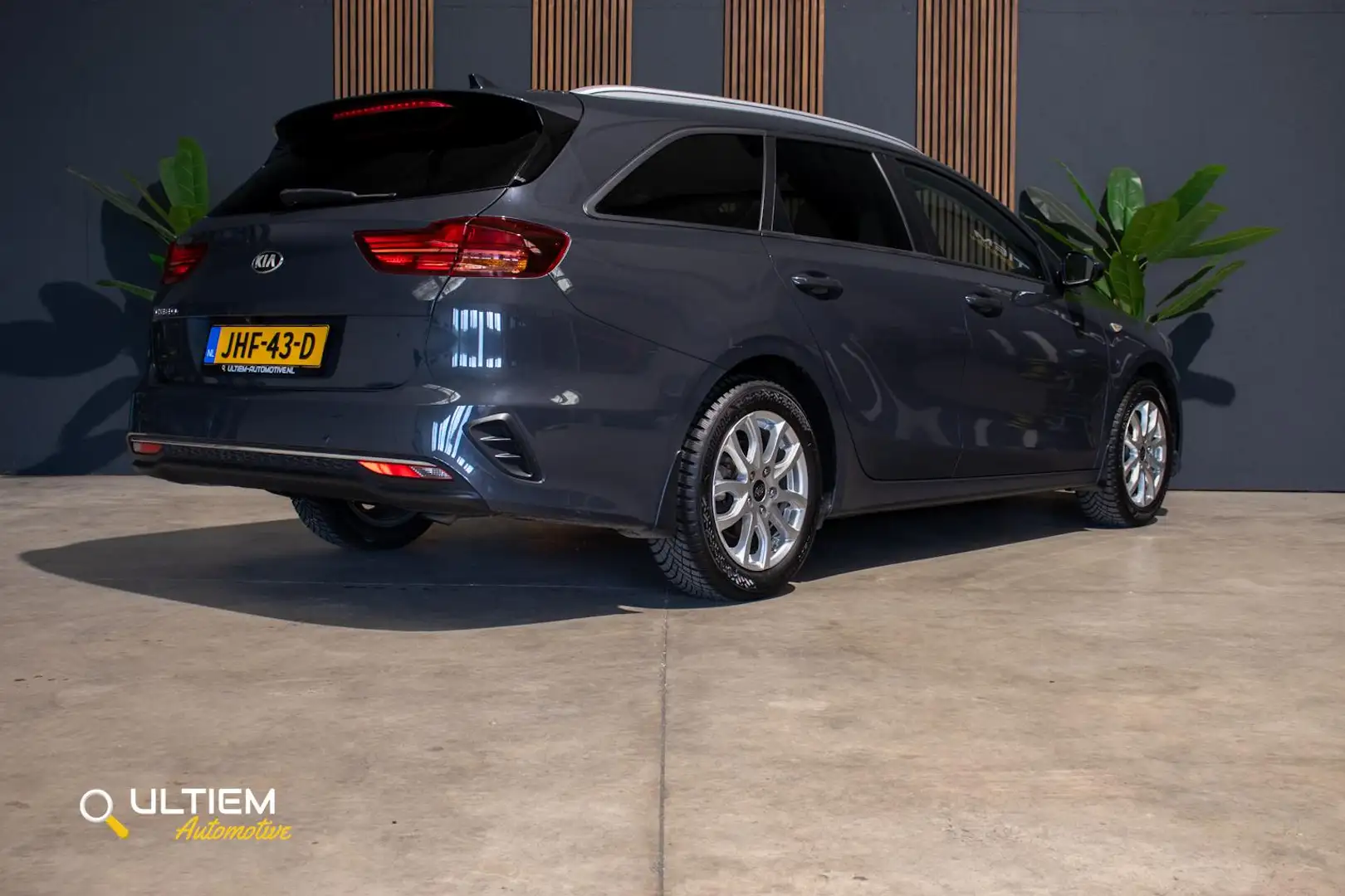 Kia Ceed SW / cee'd SW Sportswagon 1.0 T-GDi Comfortline | CARPLAY*CRUISE Grau - 2