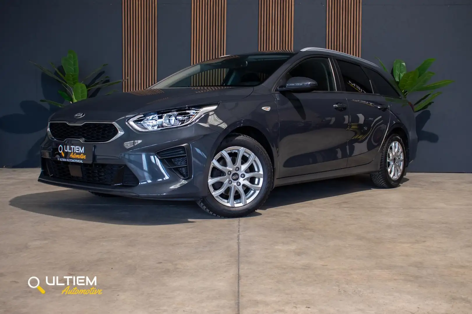 Kia Ceed SW / cee'd SW Sportswagon 1.0 T-GDi Comfortline | CARPLAY*CRUISE Grau - 1