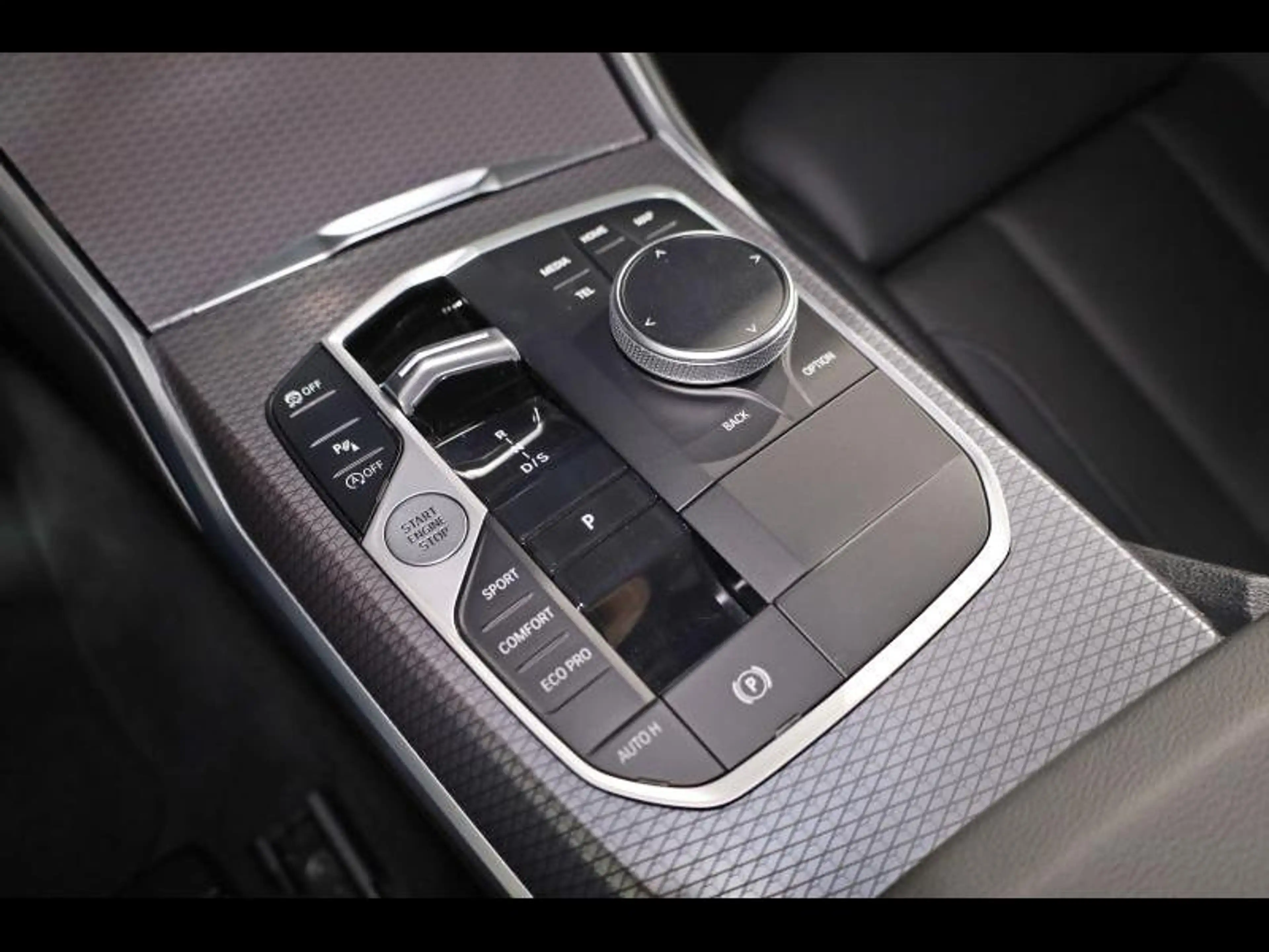 BMW 318 i Touring Kit M Sport — photo 13