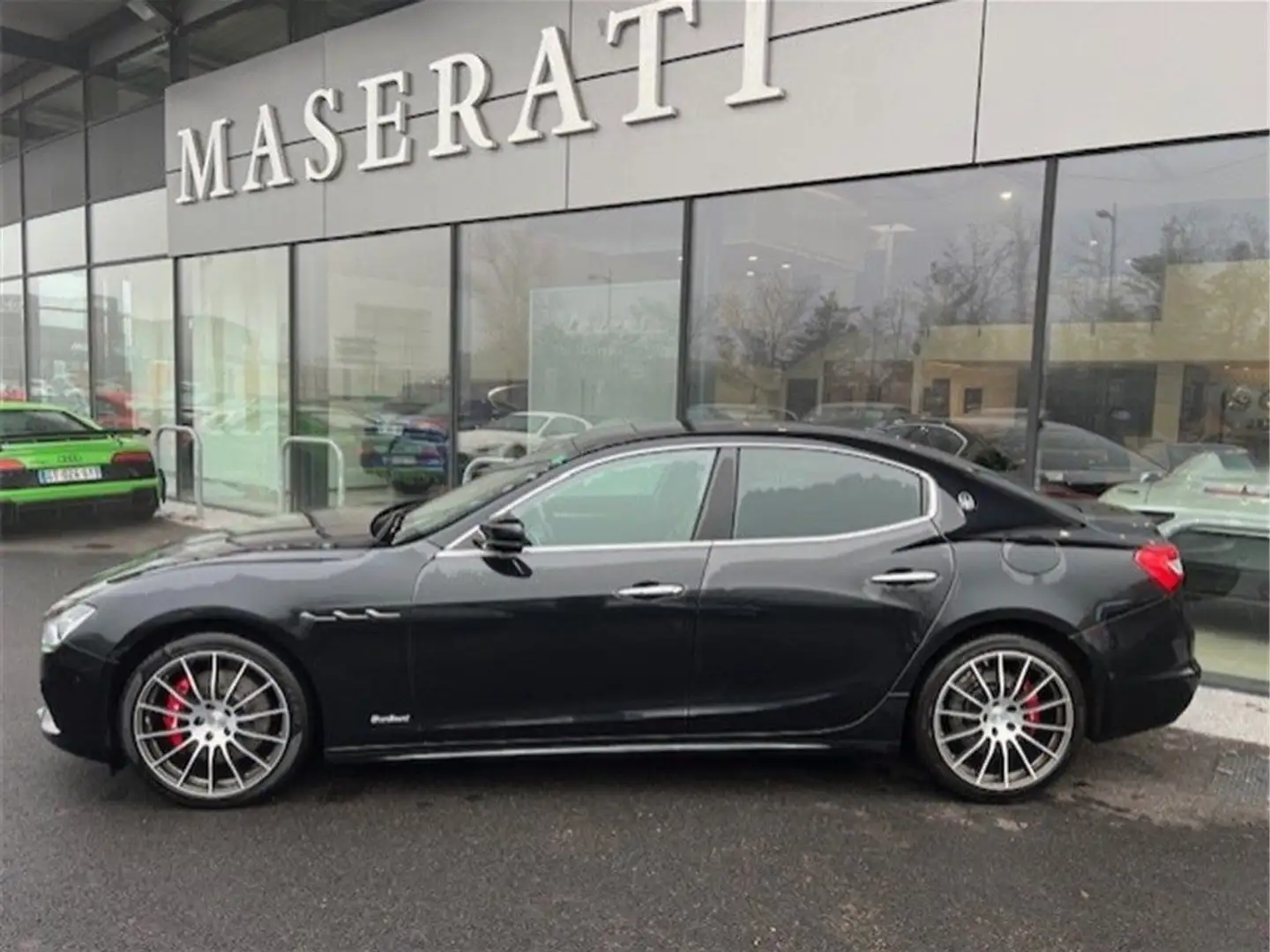 Maserati Ghibli S Q4 GranSport 3.0 V6 430 Noir - 2