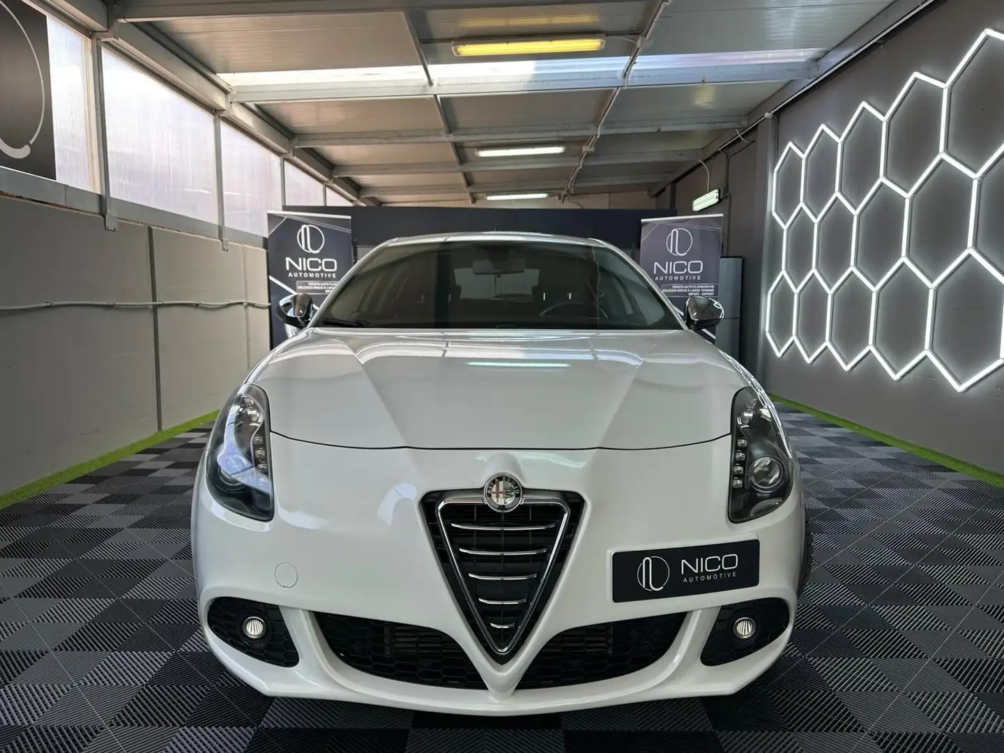 Alfa Romeo Giulietta 1.4 Turbo 120 CV GPL Distinctive Bianco - 2
