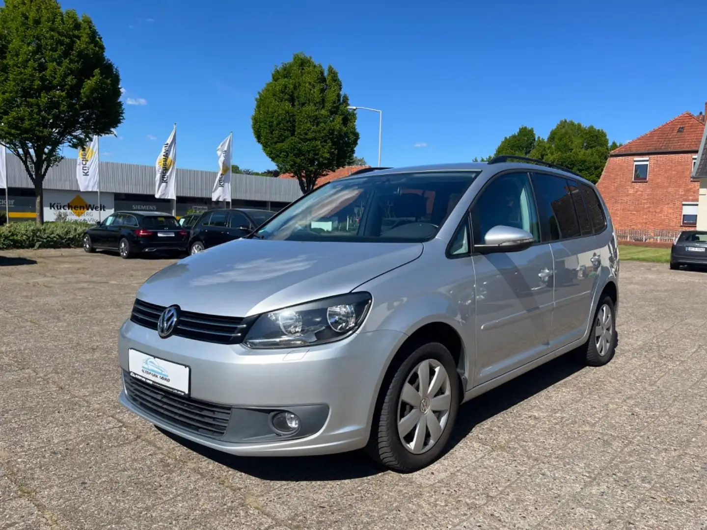 Volkswagen Touran Scheckheft,Navigation,TempomatTÜV NEU Silber - 1