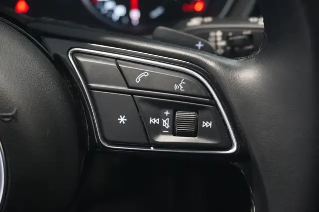 Audi A4 Avant view 13