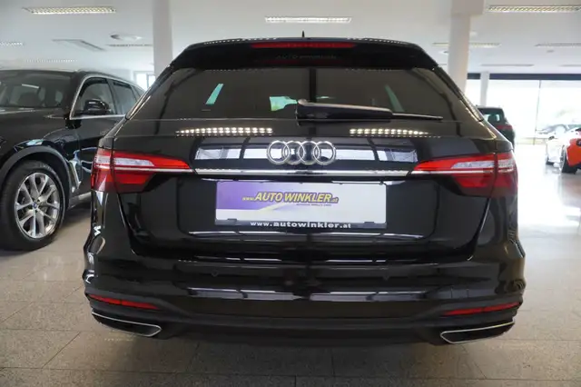 Audi A4 Avant view 6