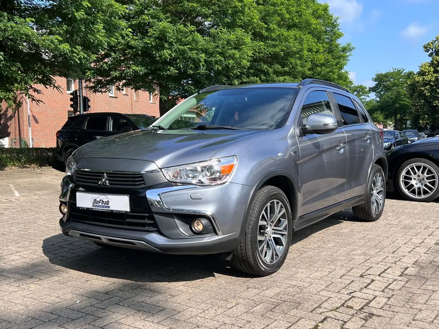 Mitsubishi ASX Edition 100+ 4WD  Automatik / 1.Hand Grau - 2