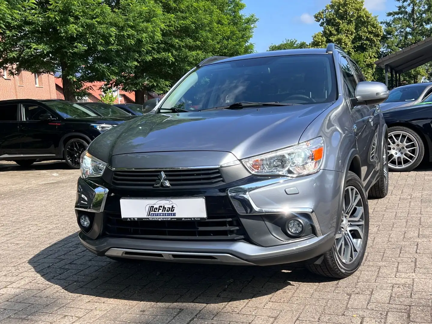Mitsubishi ASX Edition 100+ 4WD  Automatik / 1.Hand Grau - 1
