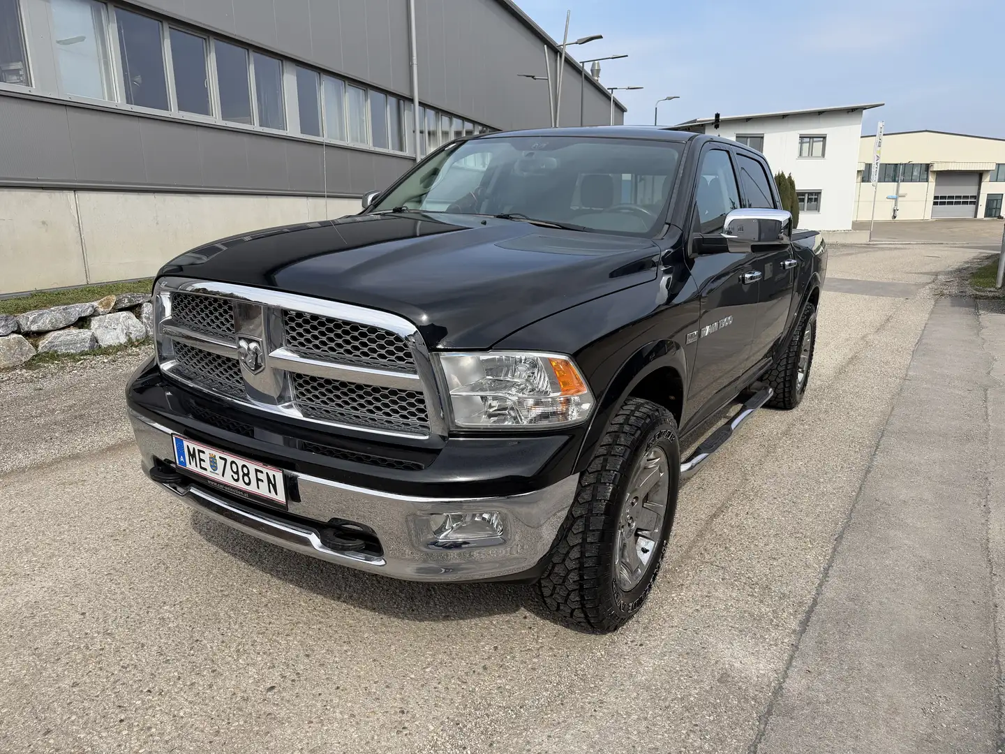 RAM 1500 Laramie - 2