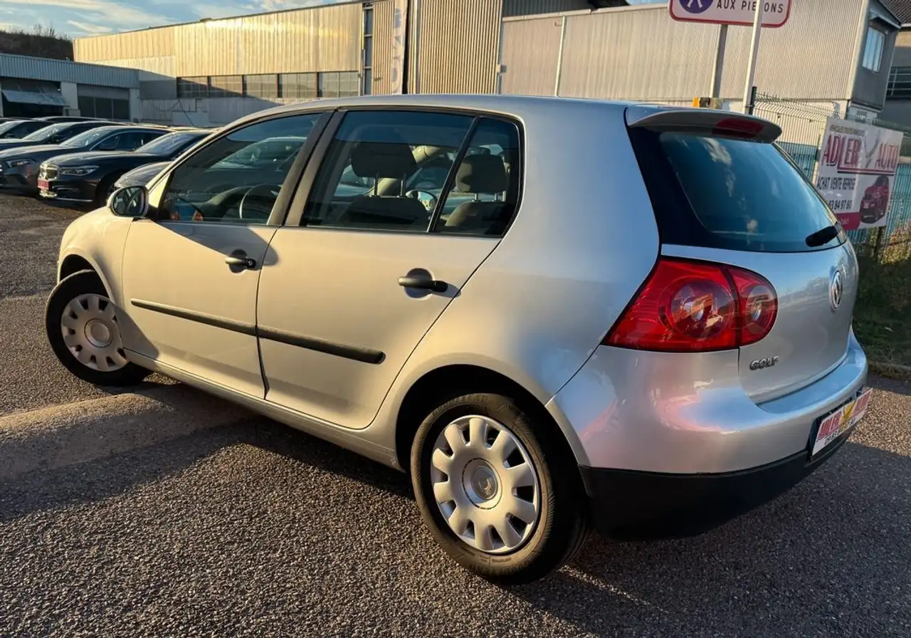 Volkswagen Golf Standard Model — photo 2