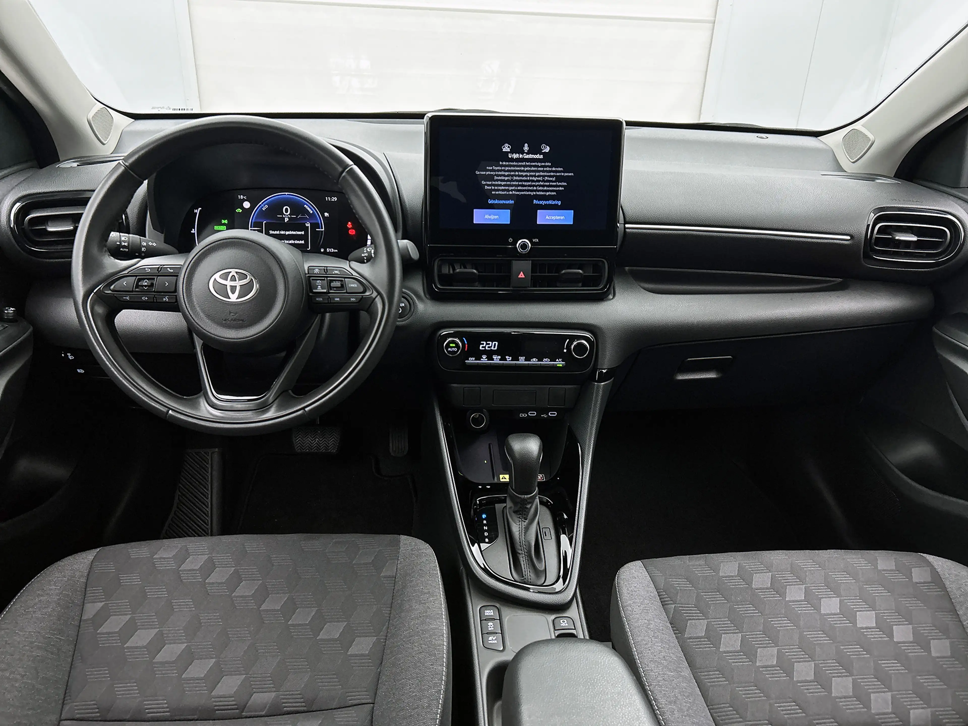 Toyota Yaris 1.5 Hybrid 115 Dynamic | NL-Auto | Apple Carplay-A — photo 4