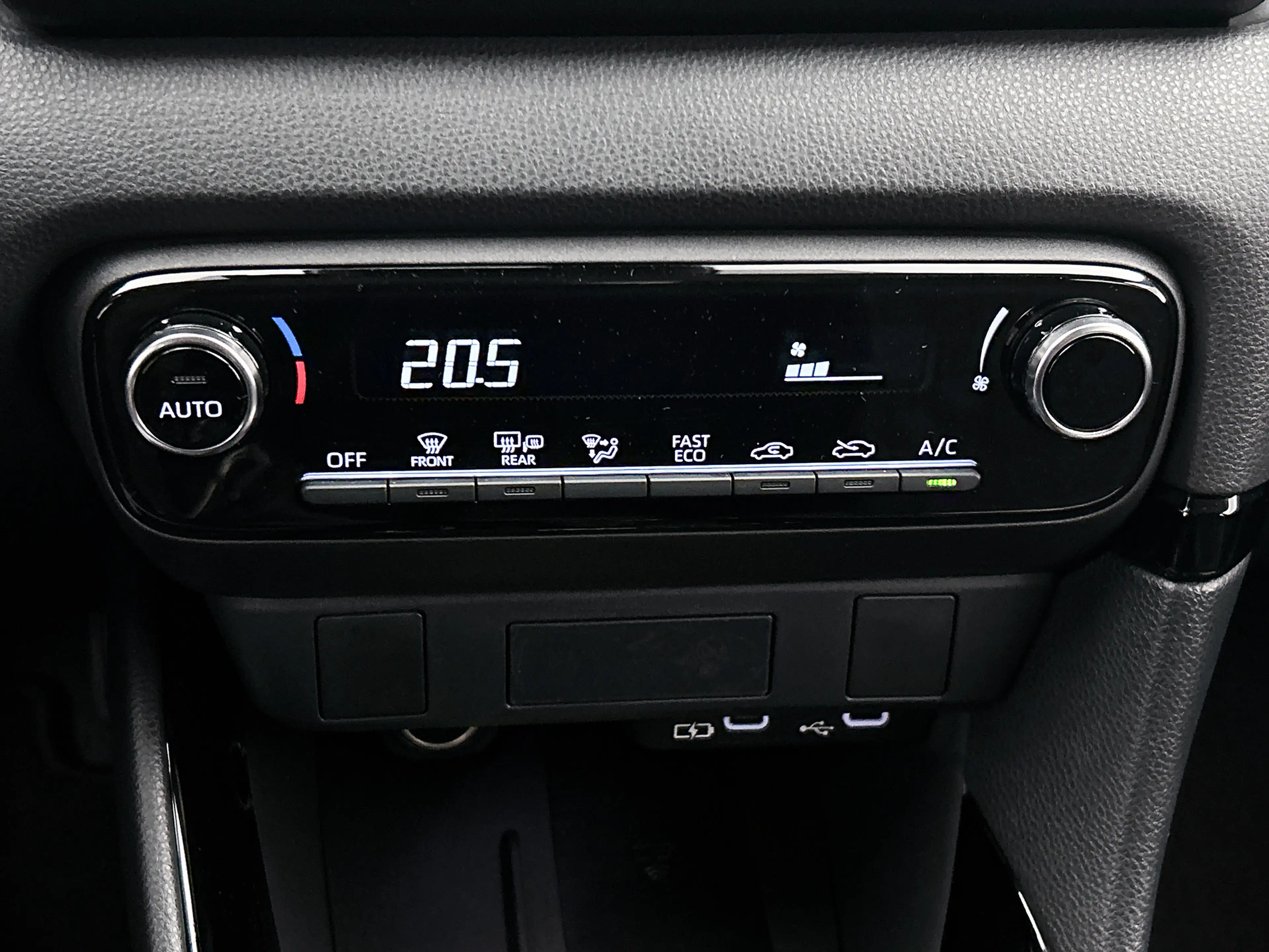 Toyota Yaris 1.5 Hybrid 115 Dynamic | NL-Auto | Apple Carplay-A — photo 10