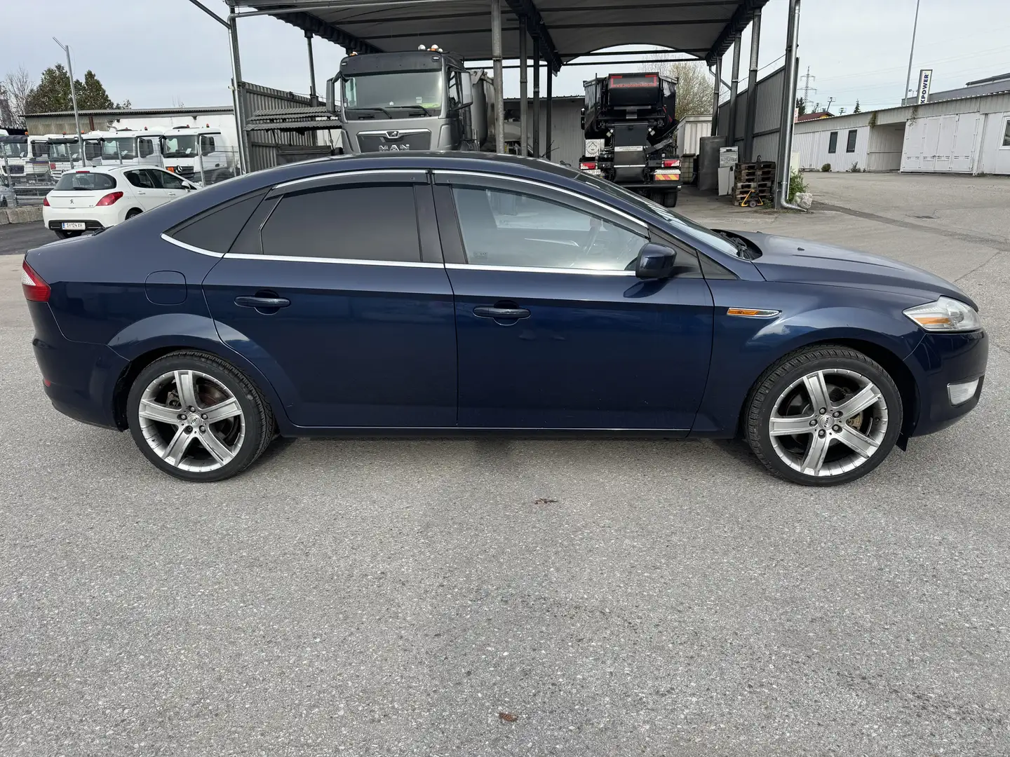 Ford Mondeo 2.0 TDCi Titanium X - 2