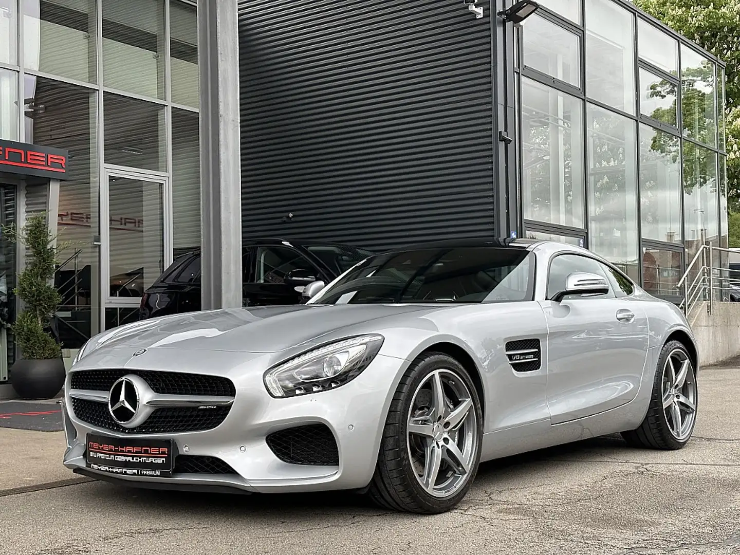 Mercedes-Benz AMG GT / Performance Sitze / Pano / Burmester Silber - 2
