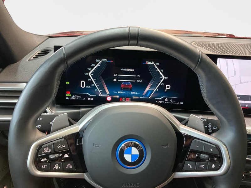 BMW 330 M Sport Pro — photo 13