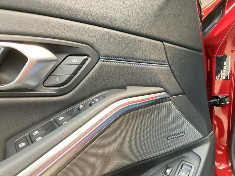 BMW 330 M Sport Pro — photo 10