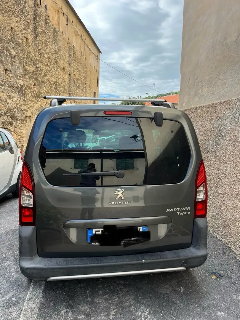 Peugeot Partner Tepee 1.6 hdi Outdoor c/esp 115cv Grigio - 2