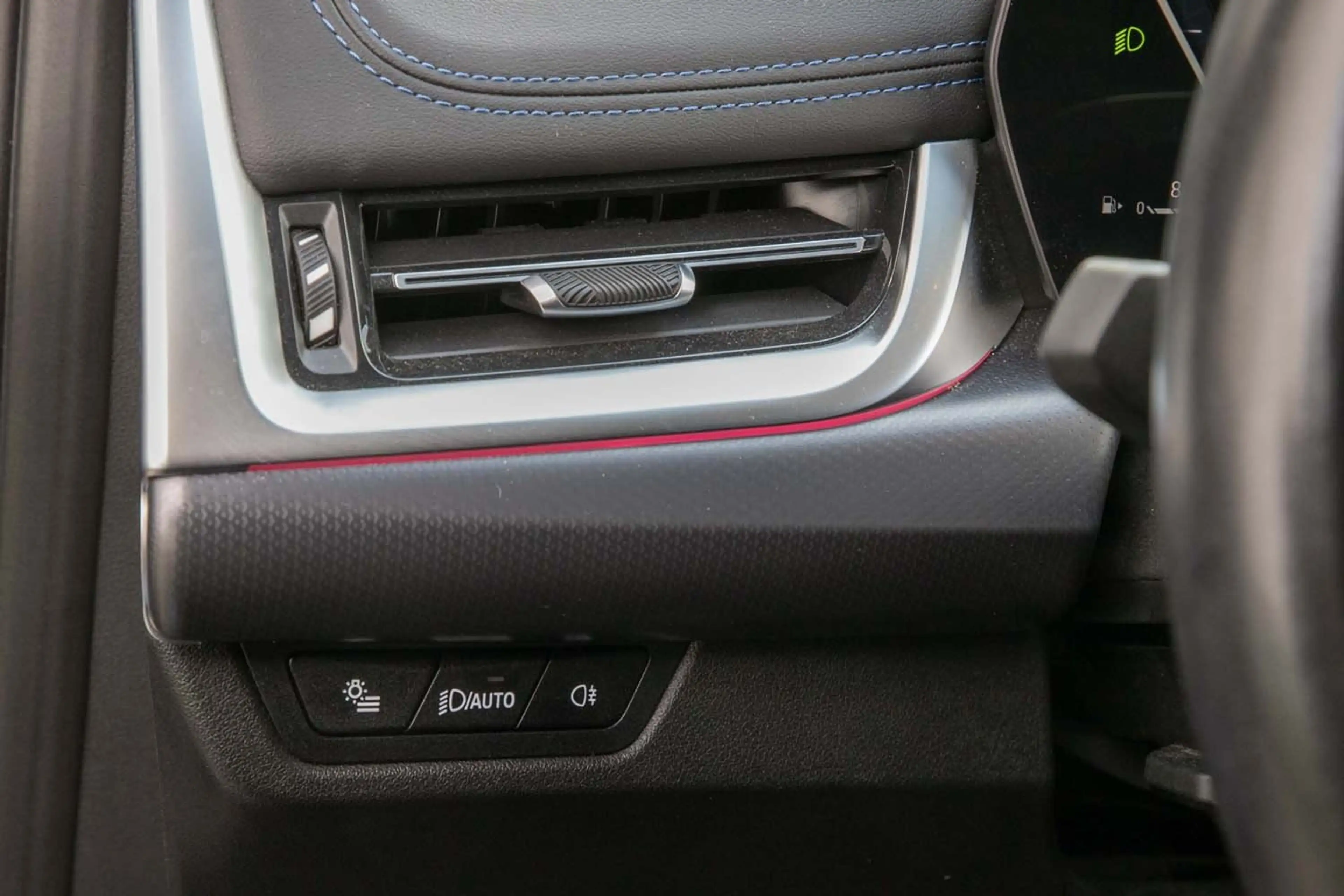 BMW 223 i Active Tourer M Sportpaket HeadUp HiFi 360° — photo 11