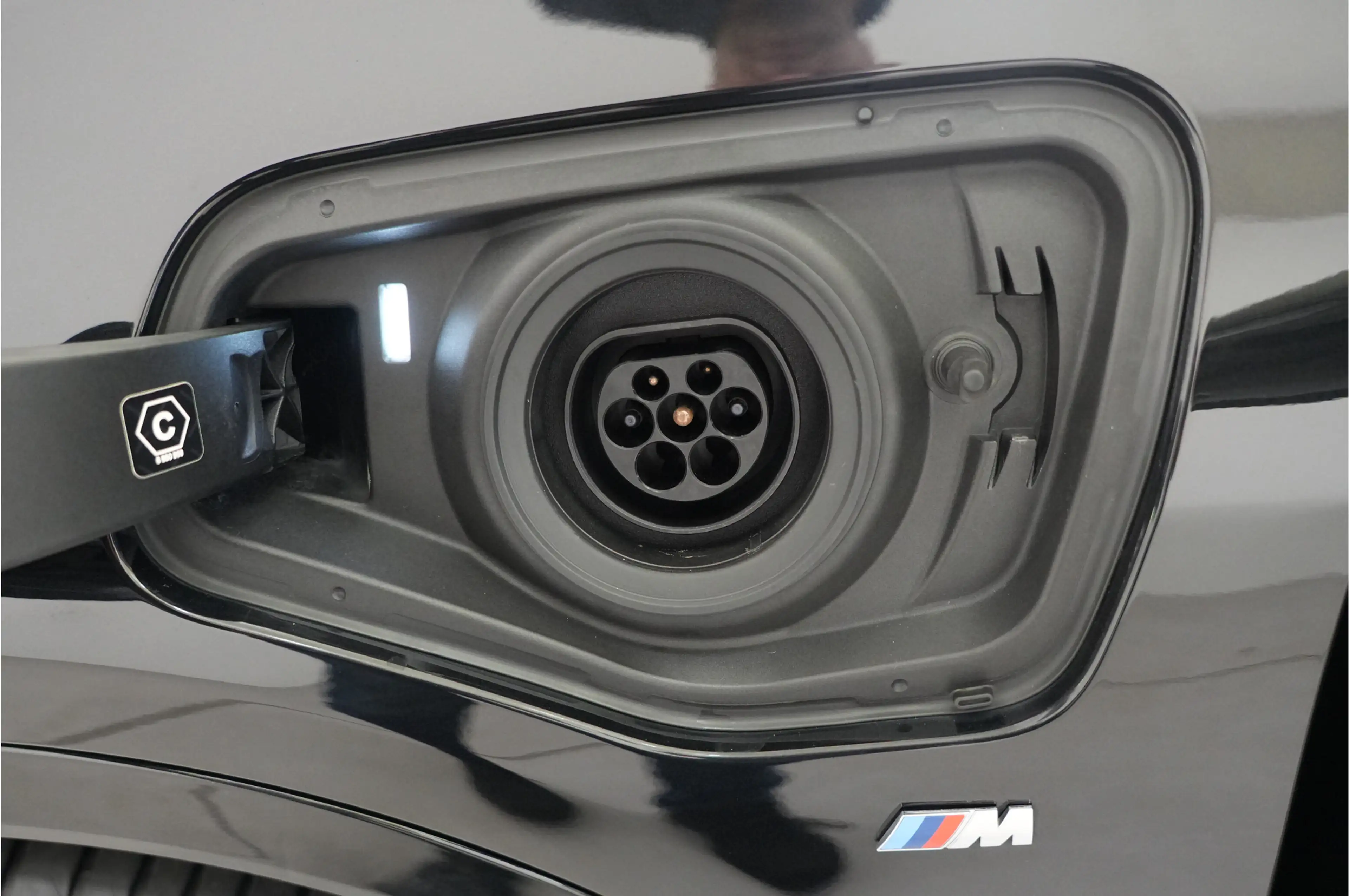 BMW X2 xDrive25e PHEV 220 pk | SOH 93% | M Sport | — photo 29