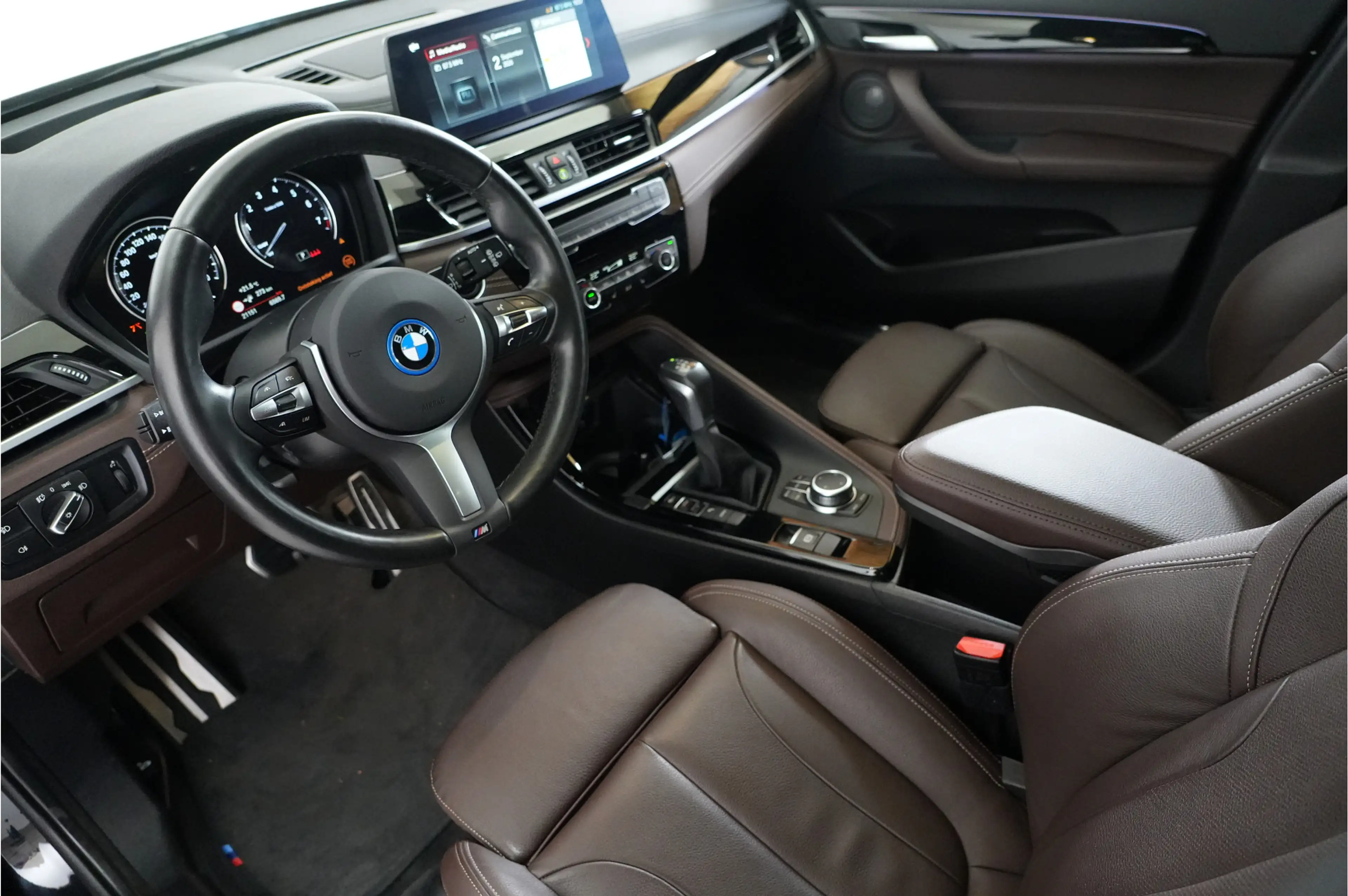 BMW X2 xDrive25e PHEV 220 pk | SOH 93% | M Sport | — photo 25