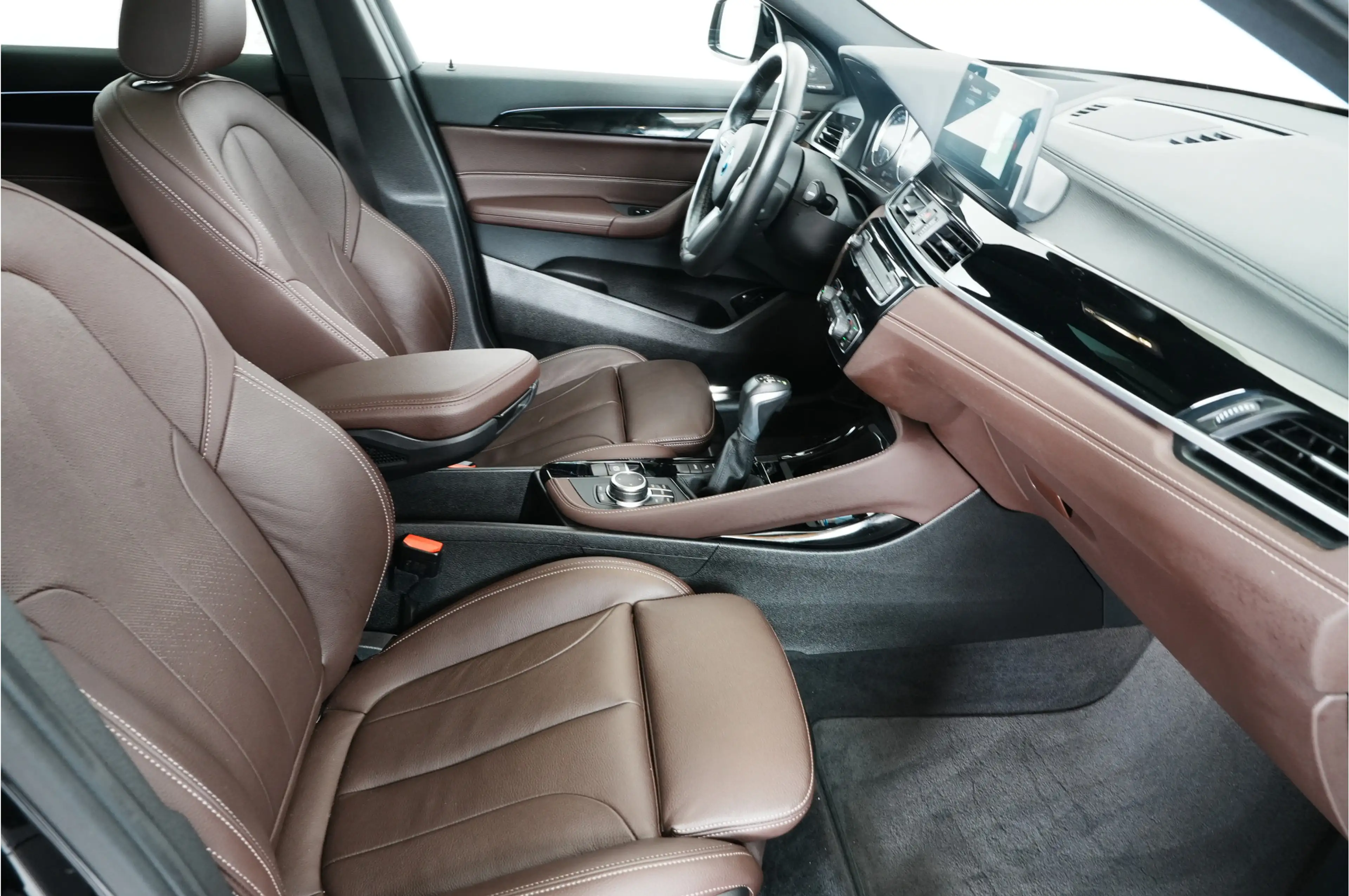 BMW X2 xDrive25e PHEV 220 pk | SOH 93% | M Sport | — photo 15