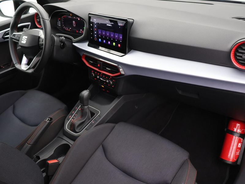SEAT Ibiza Ibiza 1.0 TSI FR Edition 116PK *AUTOMAAT*PANODAK*CAMERA*CRUISE*VIRTUAL COCKPIT*NAVI*APP-CONNECT*PDC*...* — photo 3