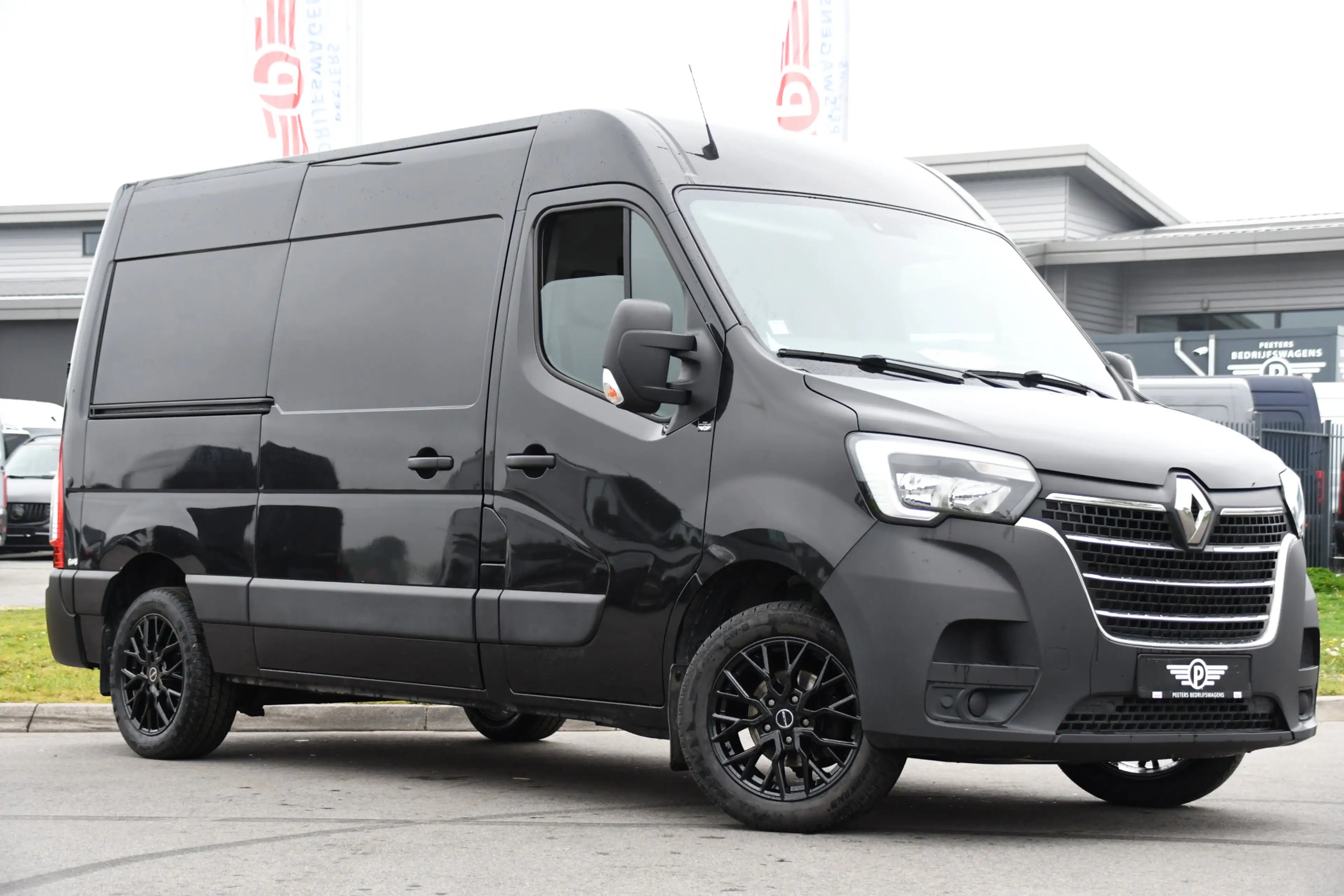 Renault Master T35 2.3 dCi 150 L2H2 Black Edition Cruise, Camera, — photo 5