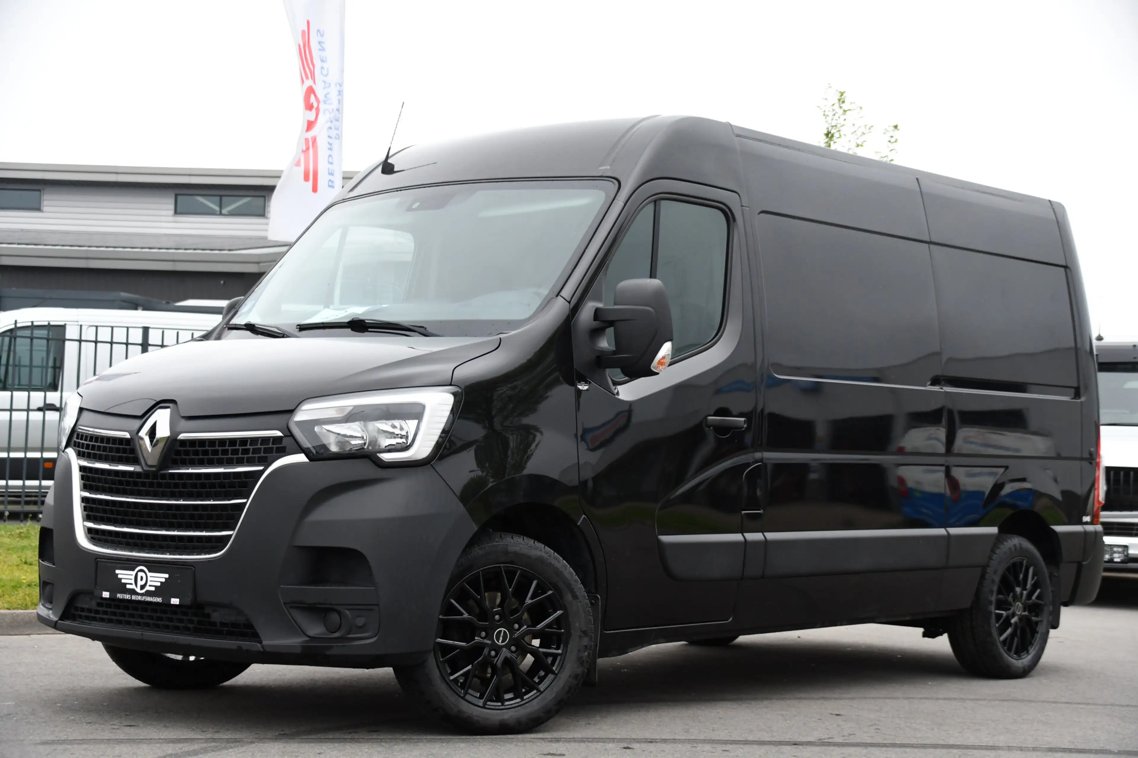 Renault Master T35 2.3 dCi 150 L2H2 Black Edition Cruise, Camera, — photo 4