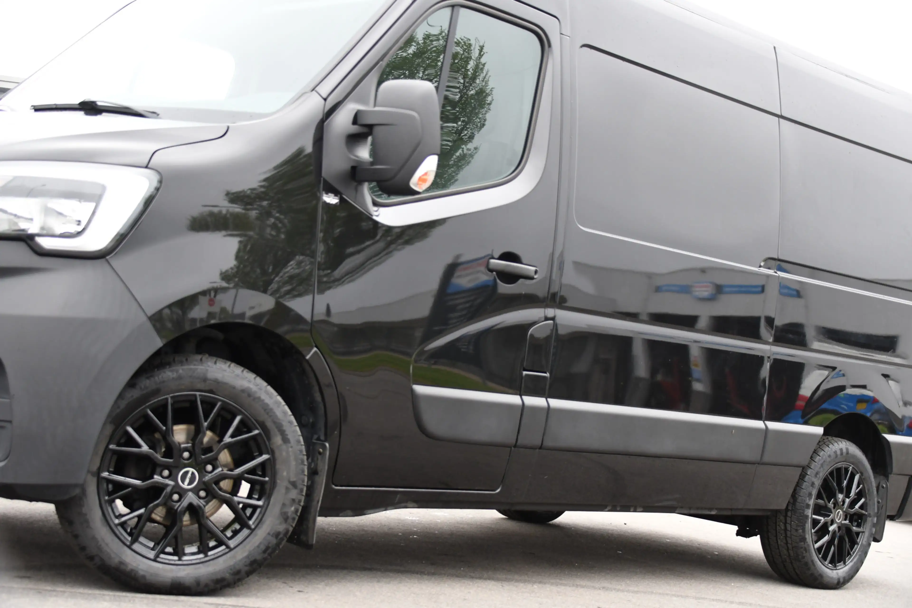 Renault Master T35 2.3 dCi 150 L2H2 Black Edition Cruise, Camera, — photo 22
