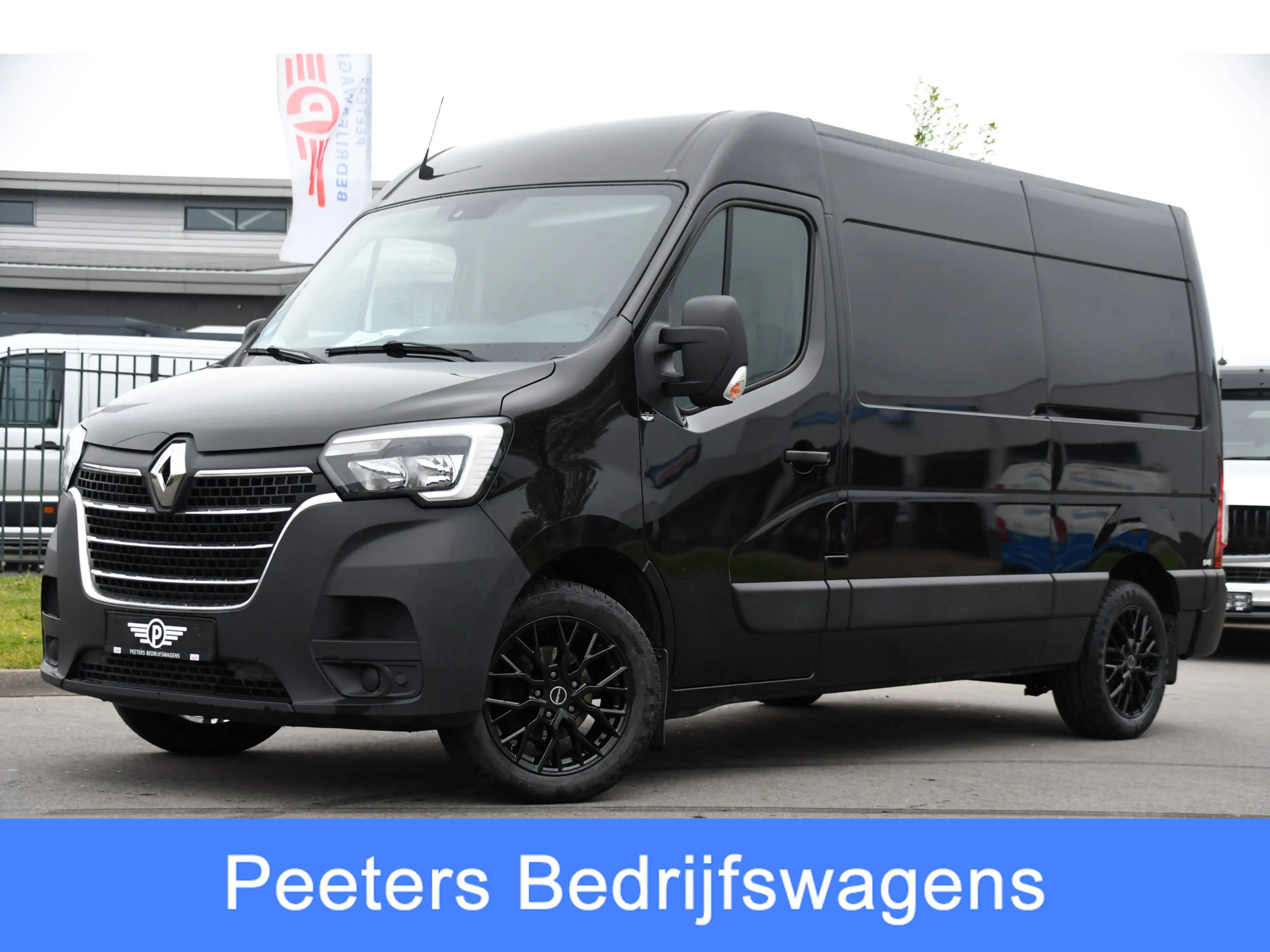 Renault Master T35 2.3 dCi 150 L2H2 Black Edition Cruise, Camera,