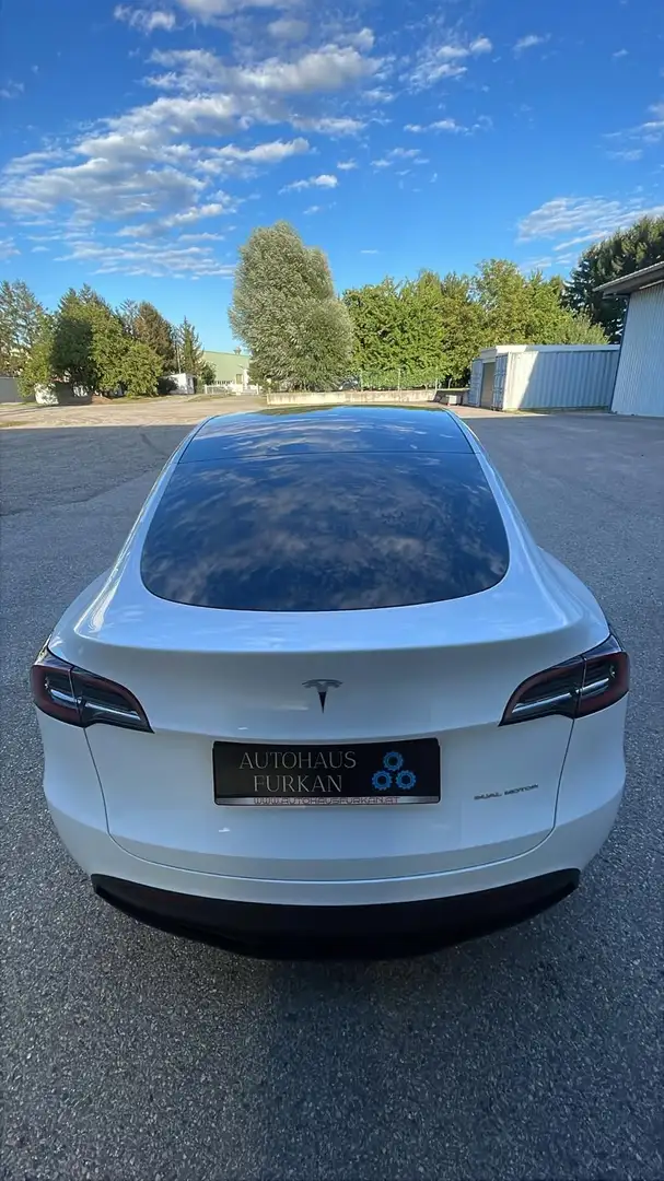 Tesla Model Y 75kWh Weiß - 2