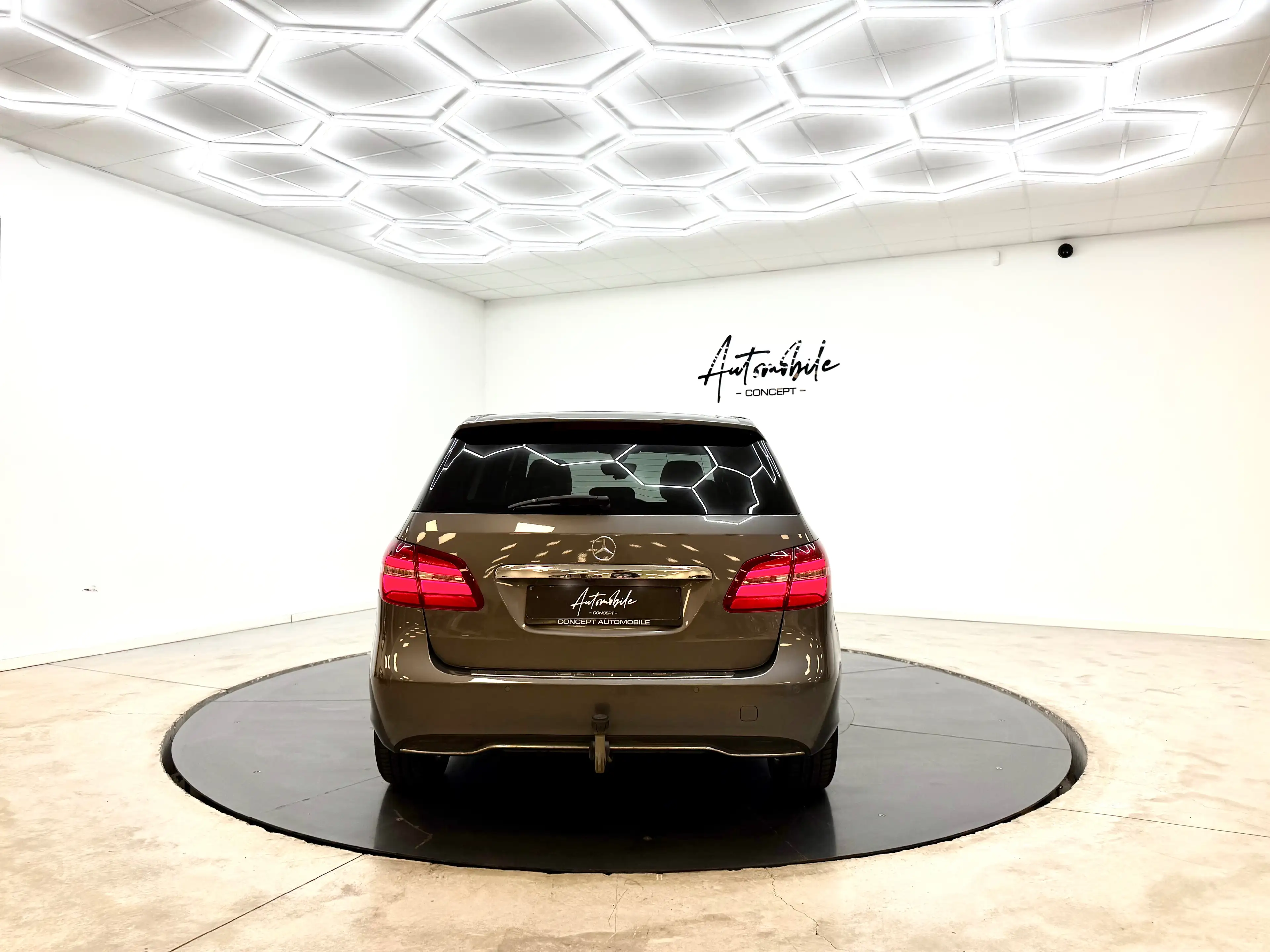 Mercedes-Benz B 200 ✅1AN GARANTIE✅PANO✅1ER PROPRIO✅EURO 6B✅CARNET D’ENTRETIEN — photo 6