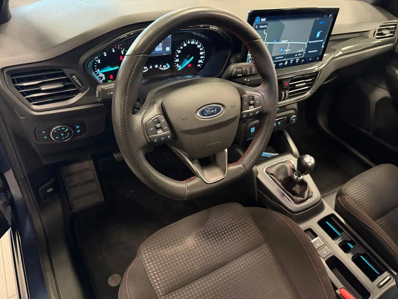 Ford Focus 1.0 ecoboost hybrid ST-Line 125cv, миниатюра 9