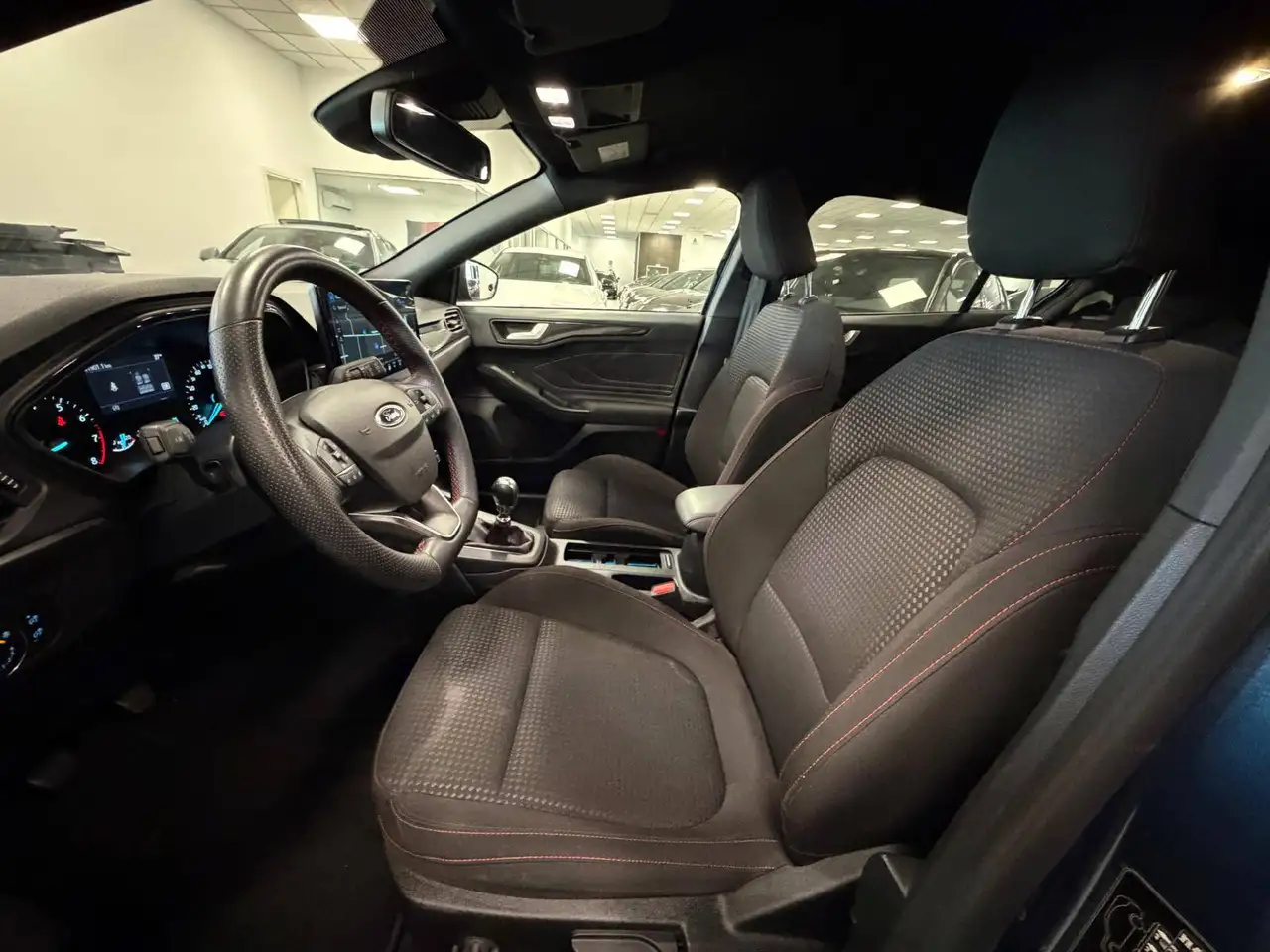 Ford Focus 1.0 ecoboost hybrid ST-Line 125cv, миниатюра 10