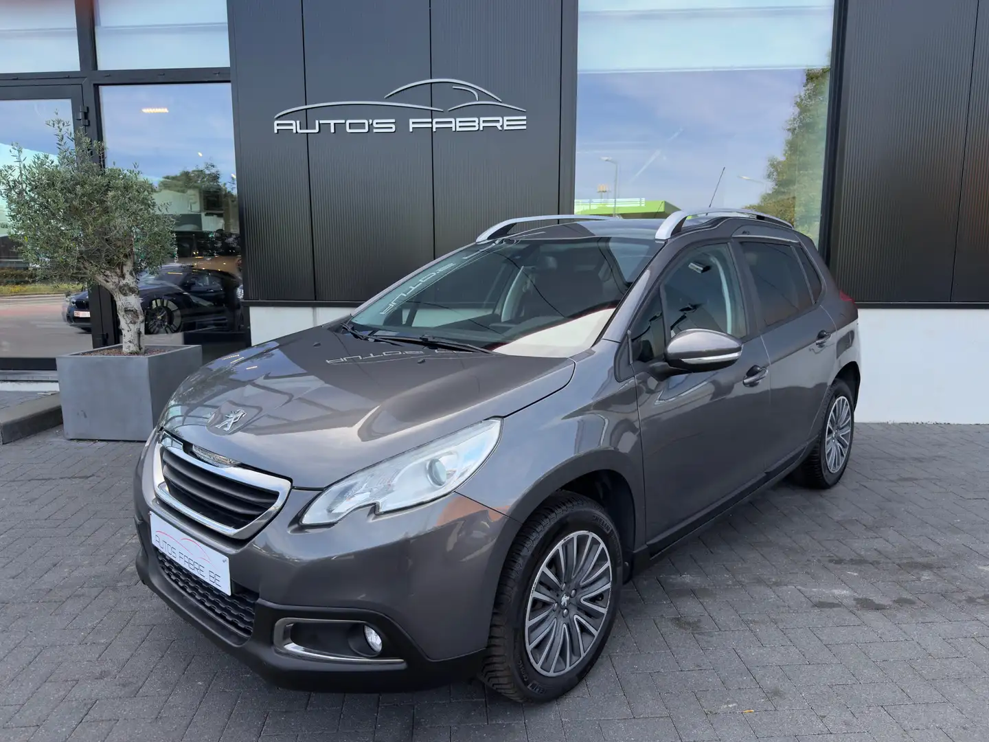 Peugeot 2008 1.2i Automaat AUTOMATIQUE 87000km Сірий - 1