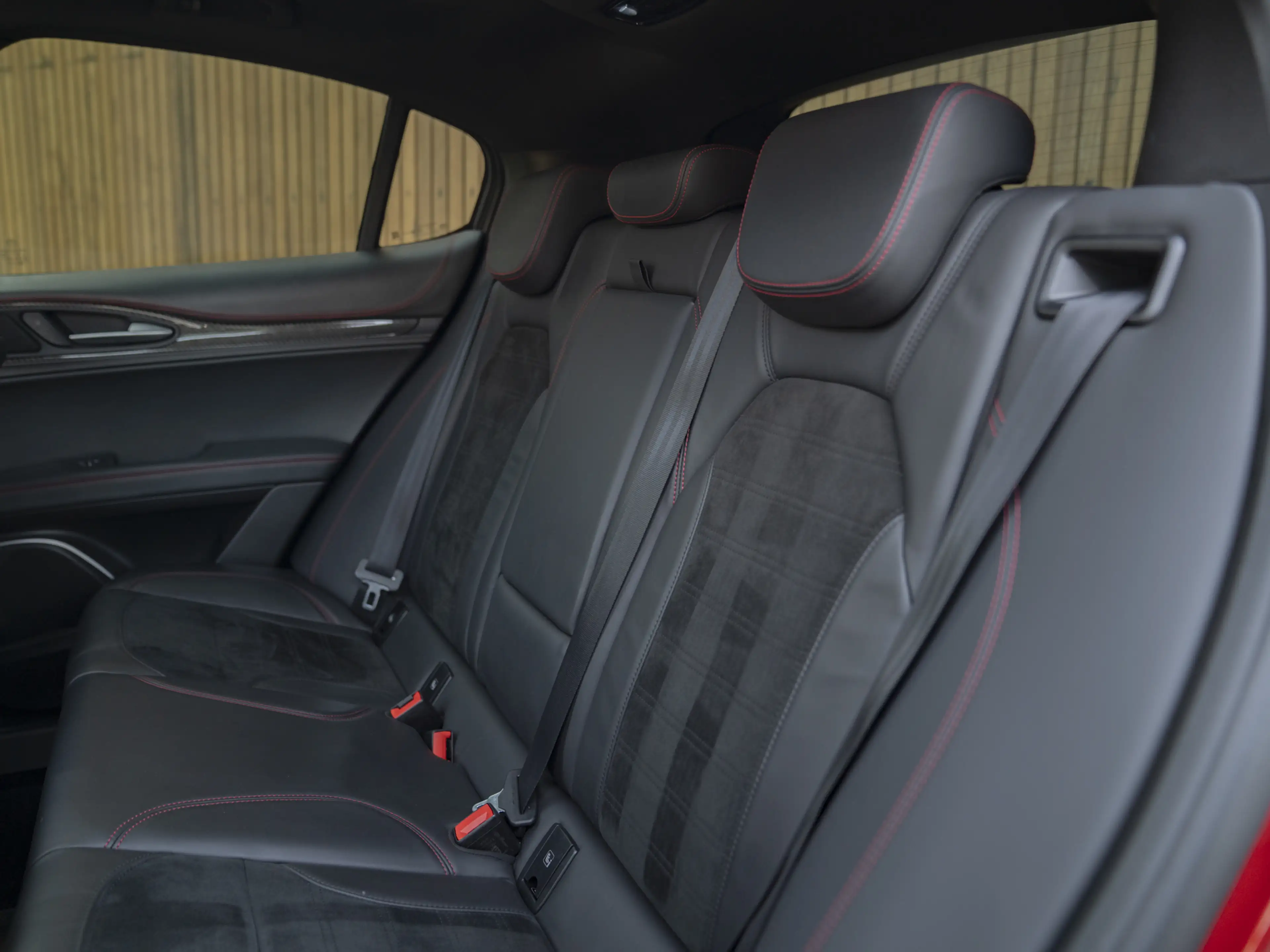 Alfa Romeo Stelvio 2.9 V6 AWD Quadrifoglio | Pano-dak | Harman/Kardon — photo 11
