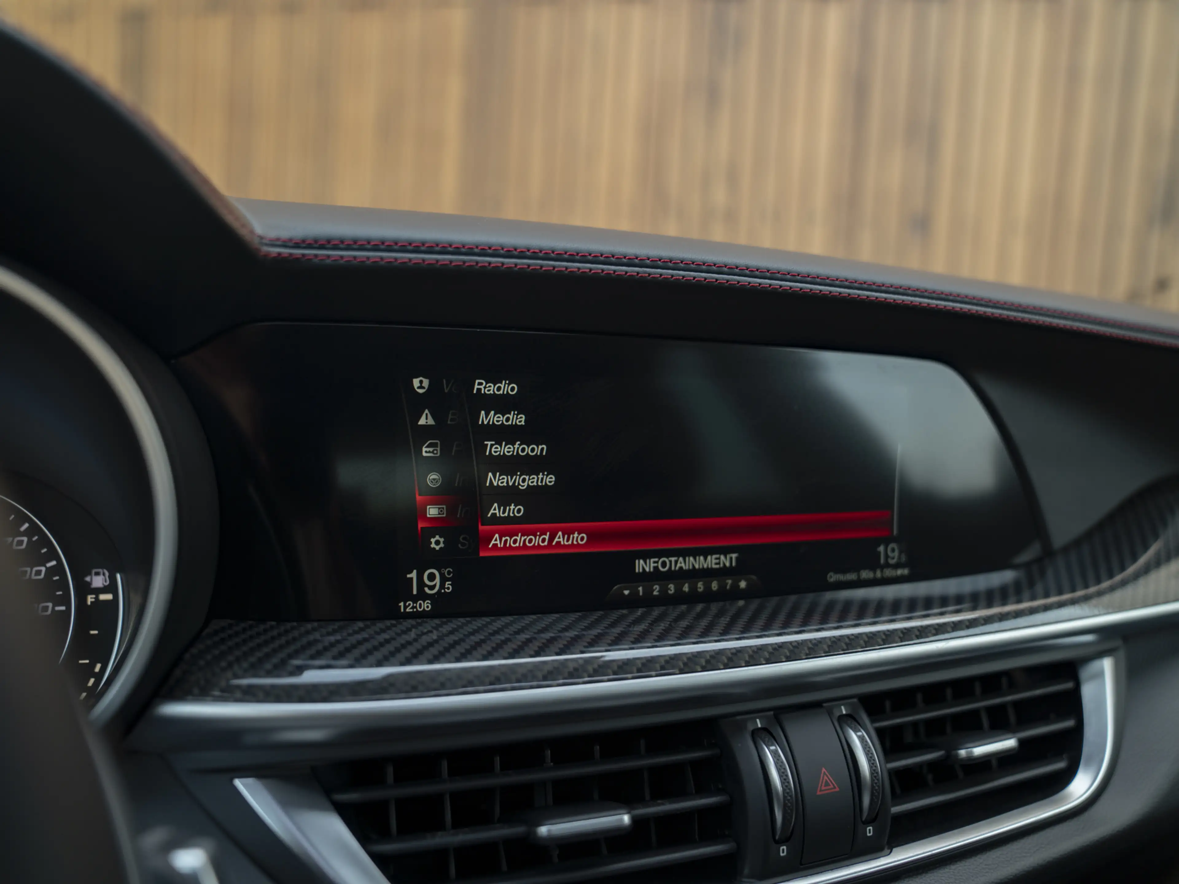 Alfa Romeo Stelvio 2.9 V6 AWD Quadrifoglio | Pano-dak | Harman/Kardon — photo 39