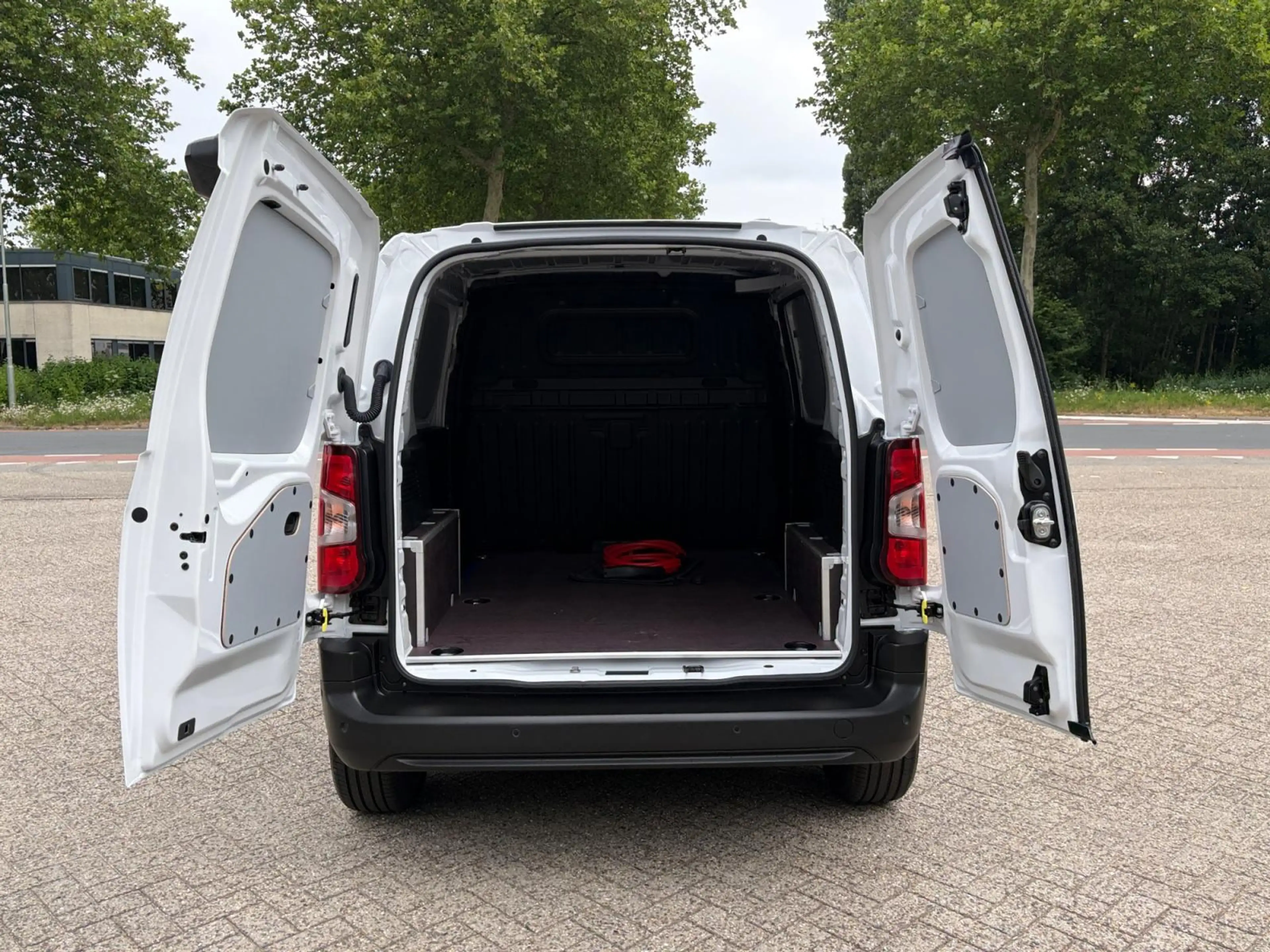 Fiat E-Doblo L1 50 kWh 136pk | 8 jaar garantie | 0% financial l — photo 12