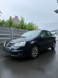 VOLKSWAGEN JETTA 1.9 TDI 77 kW — 2008 — 283.000km