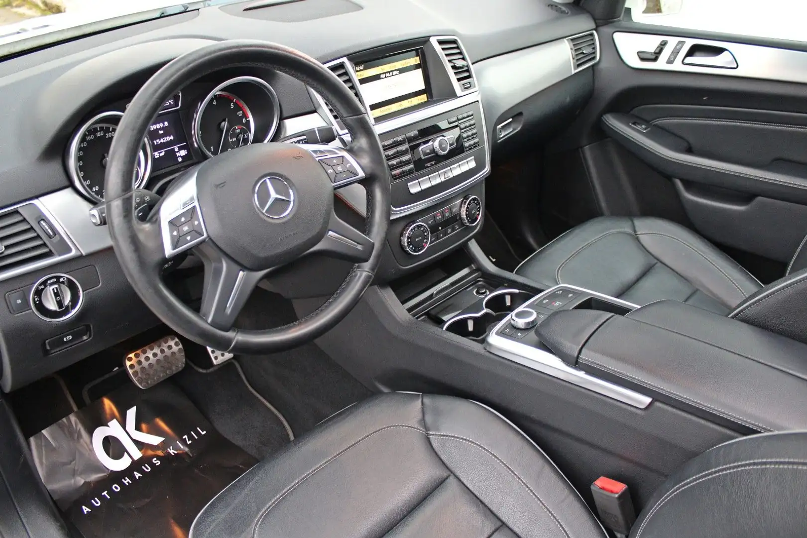 Mercedes-Benz ML 350 ML350CDI AMG Paket Pano Designo Keyless Luftf 21 Blanc - 2