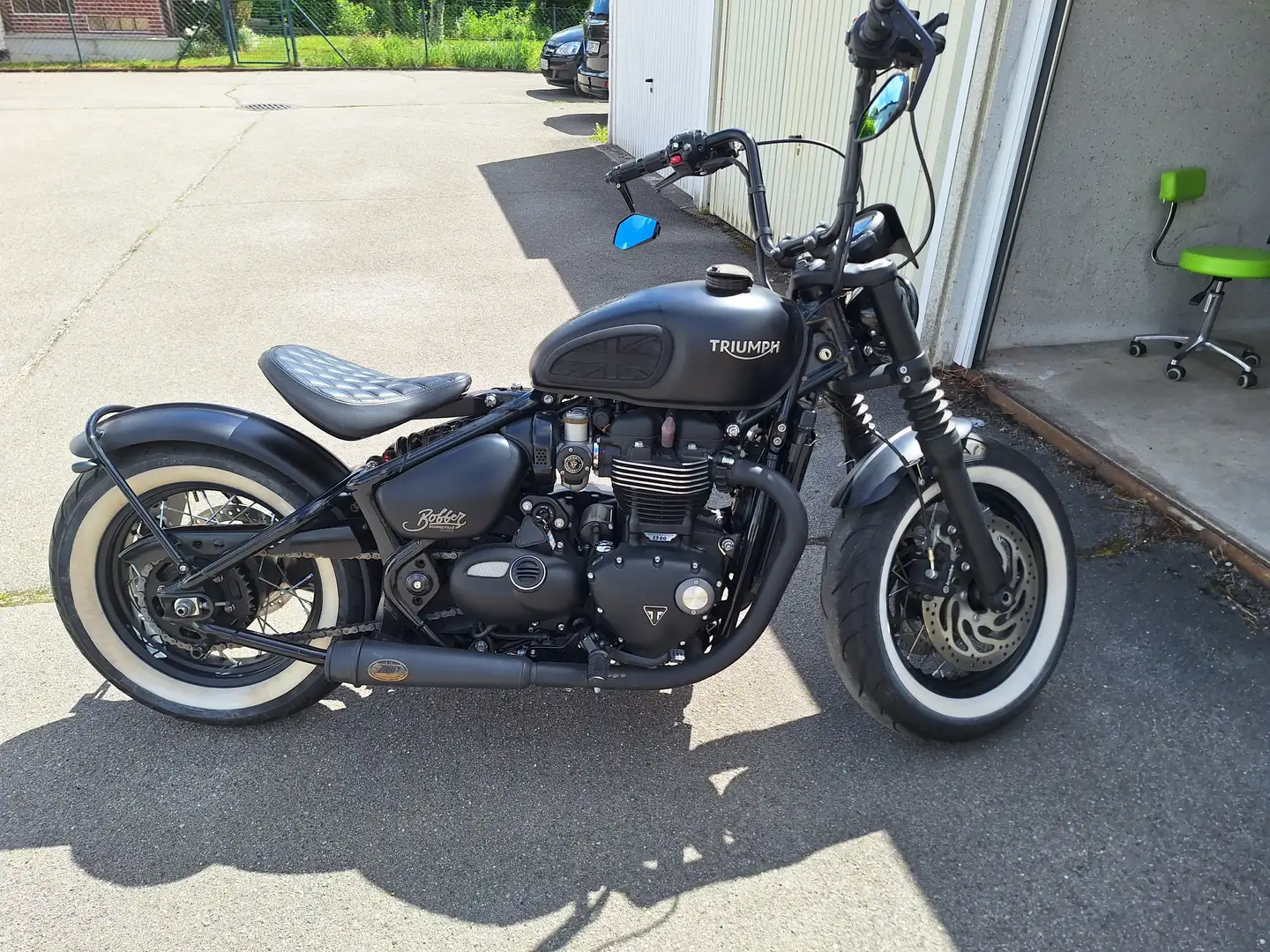 Triumph Bonneville Bobber Black Bobber Schwarz - 1