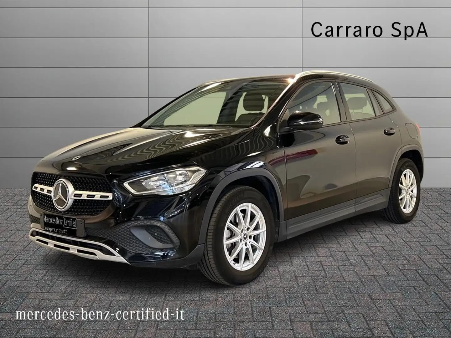 Mercedes-Benz GLA 180 - GLA 180 d Business auto Černá - 1