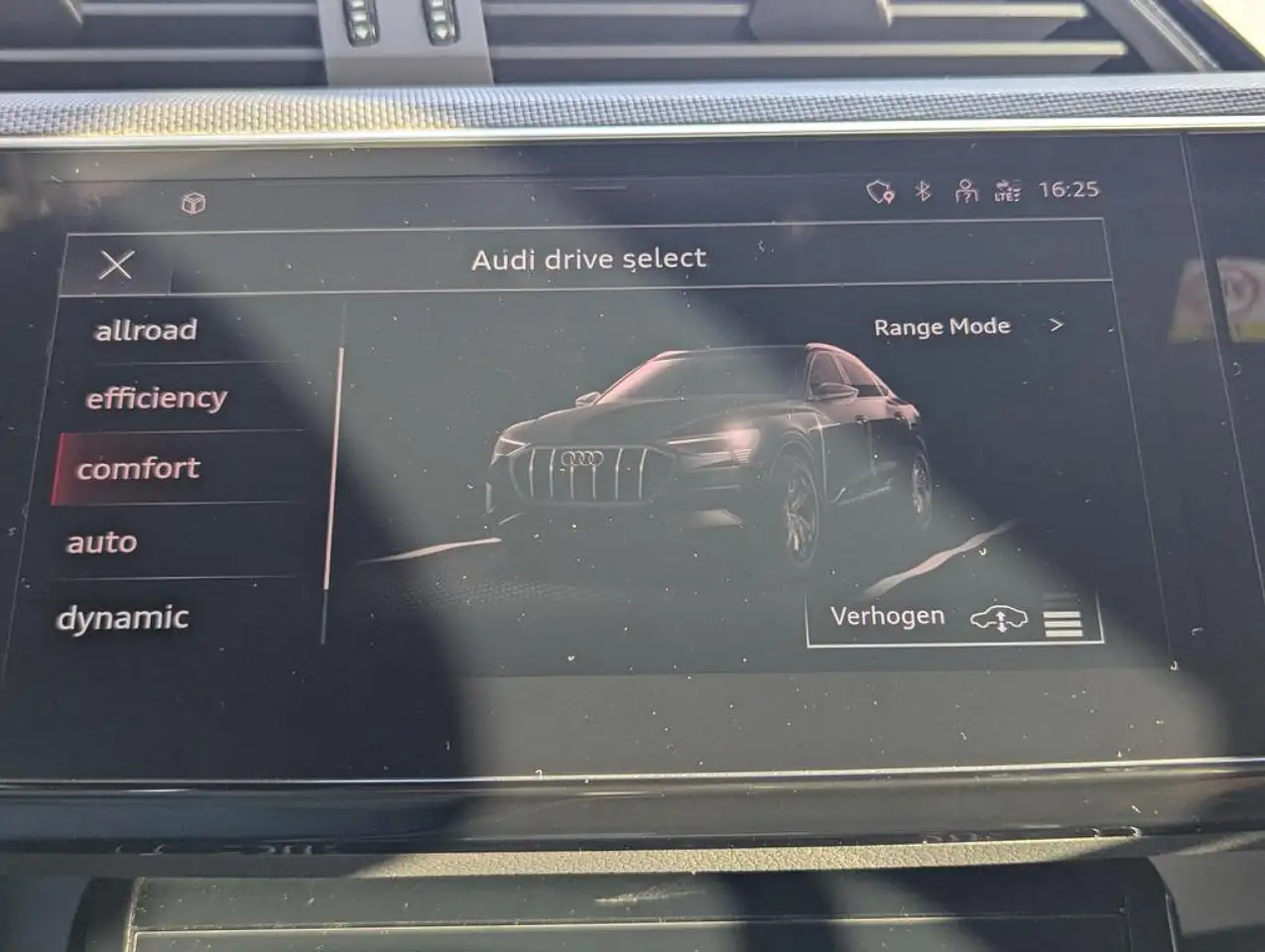 Audi Q8 e-tron (Q8)e-tron - black edition - 2x s-line-side assist 8
