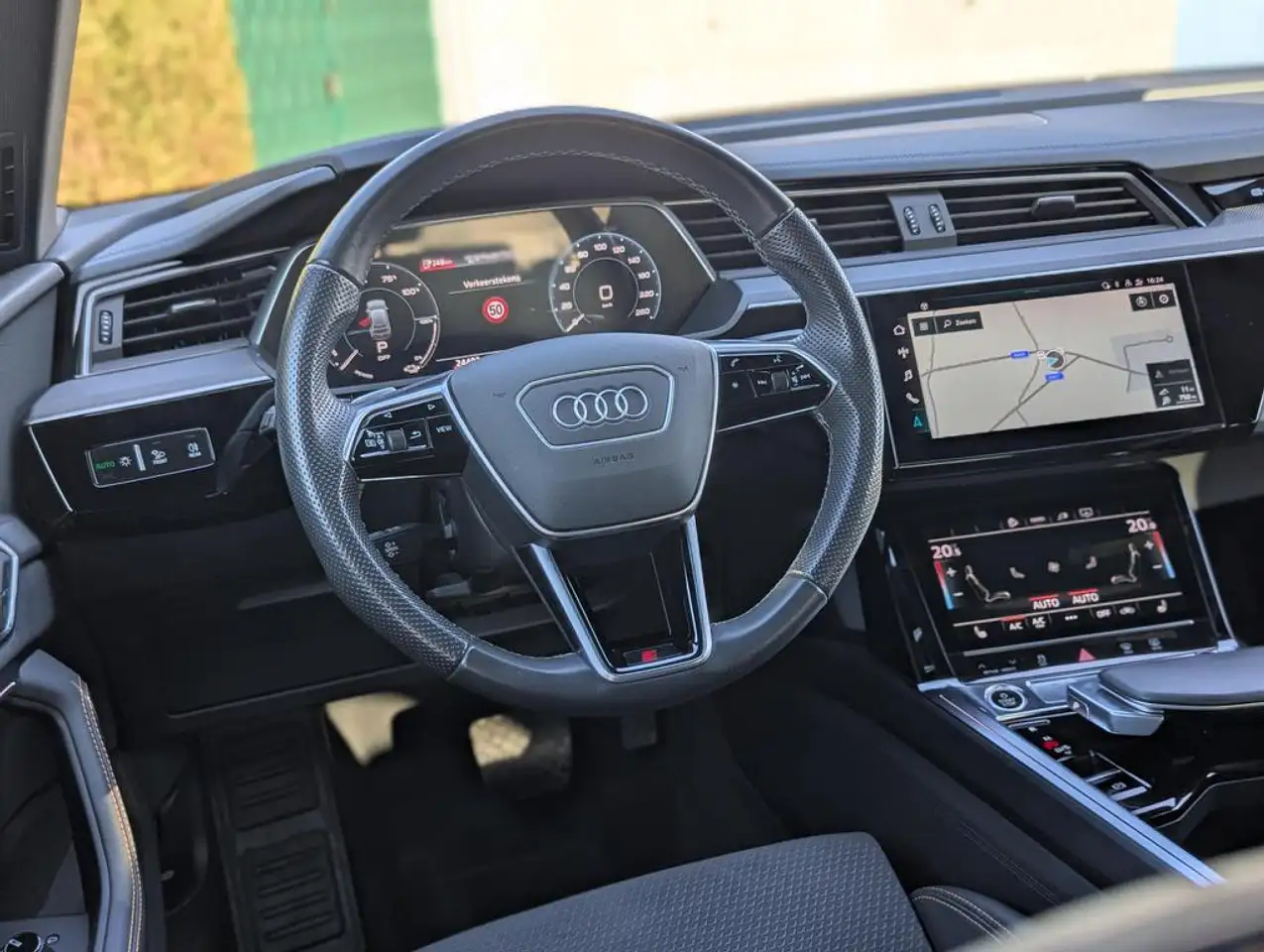 Audi Q8 e-tron (Q8)e-tron - black edition - 2x s-line-side assist 5